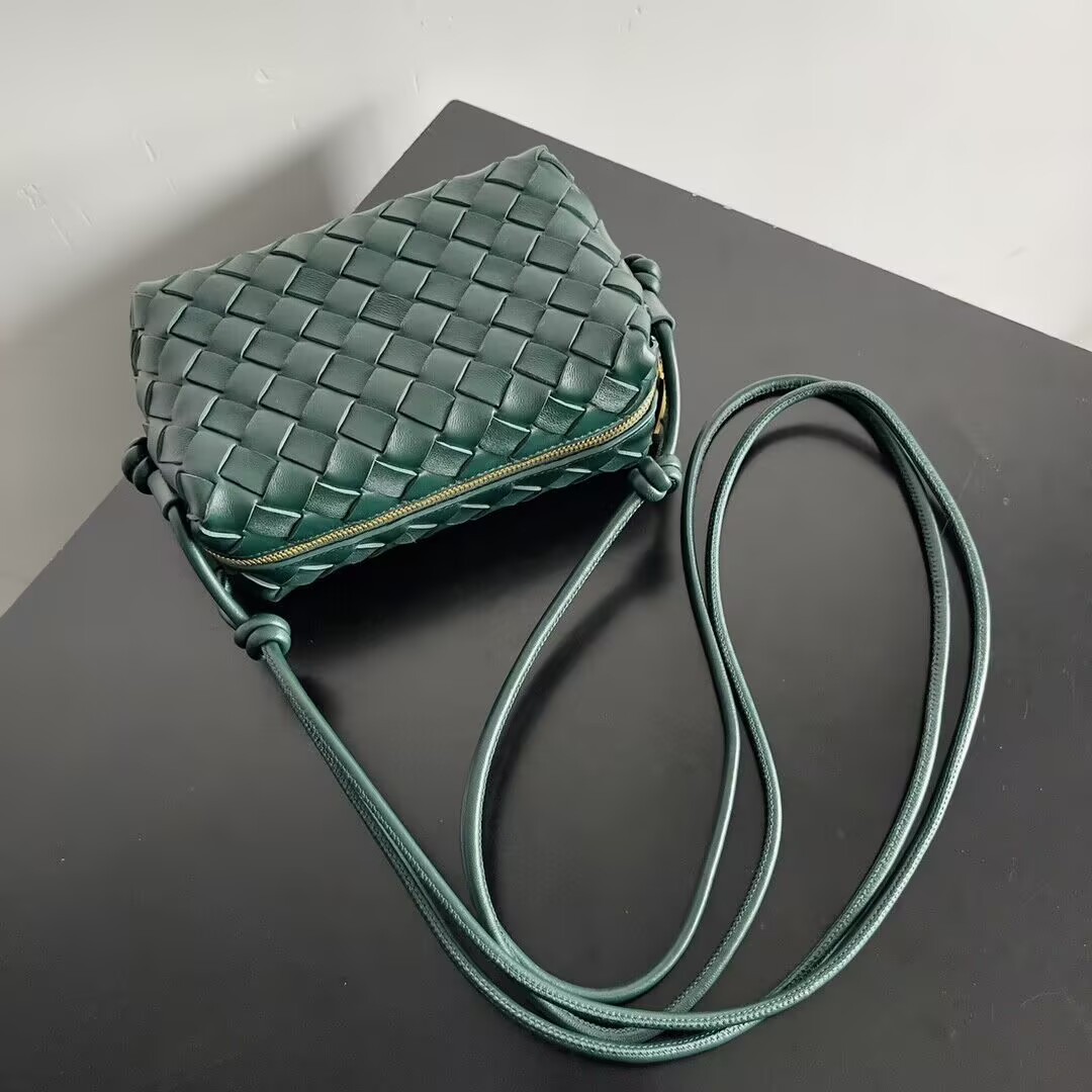 Bo*te*ga Ve*ne*ta Small Loop Cross-Body Bag 17x10x6cm