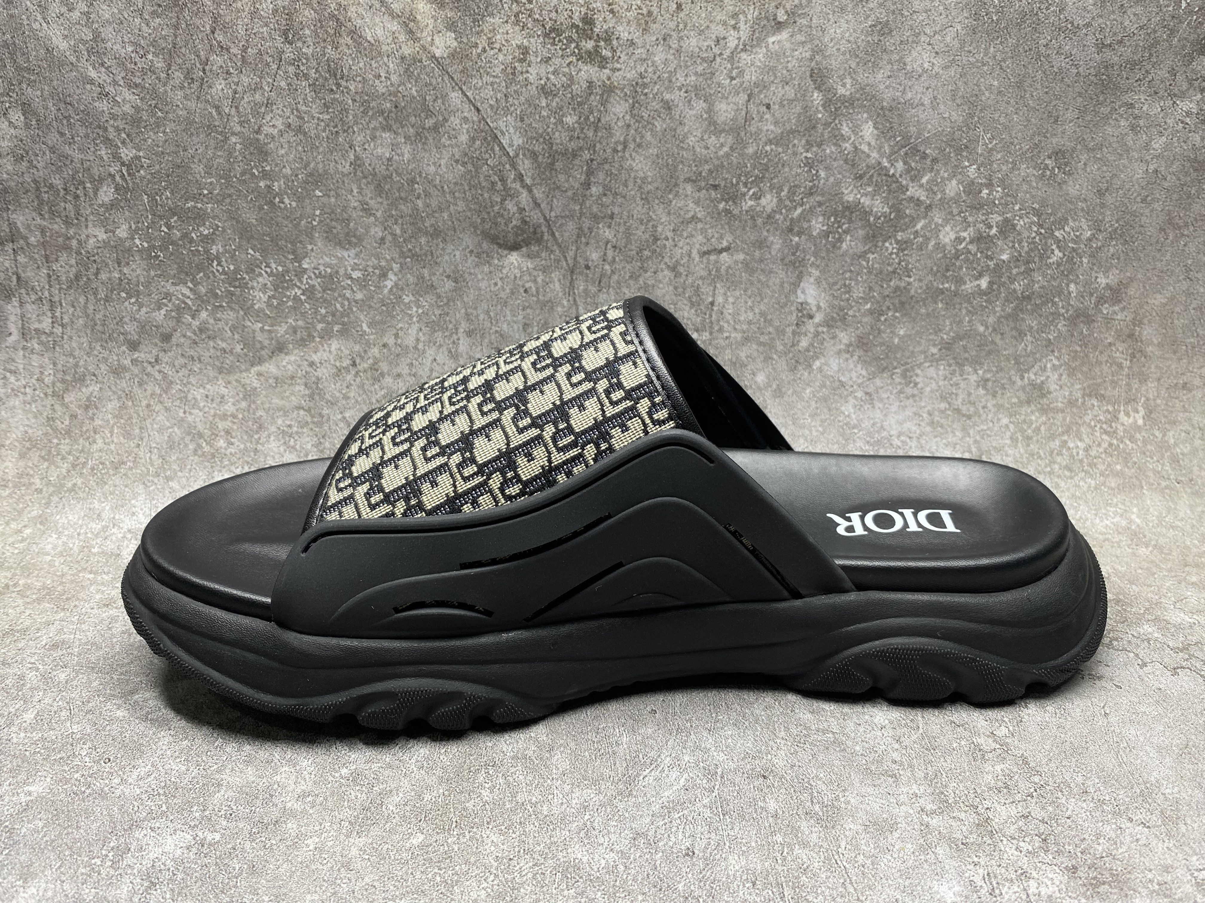 UA D*0r Sandal