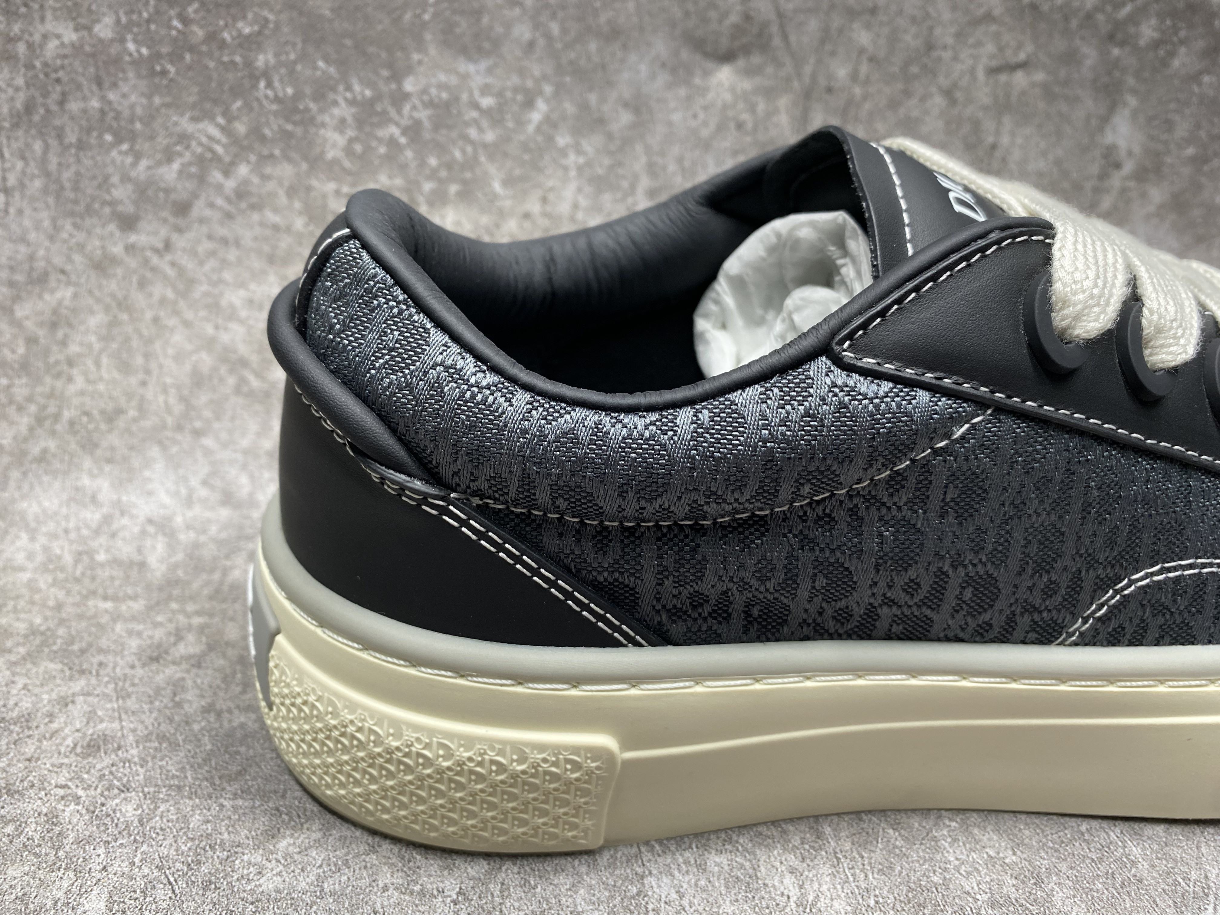 UA D*0r B33 Sneaker
