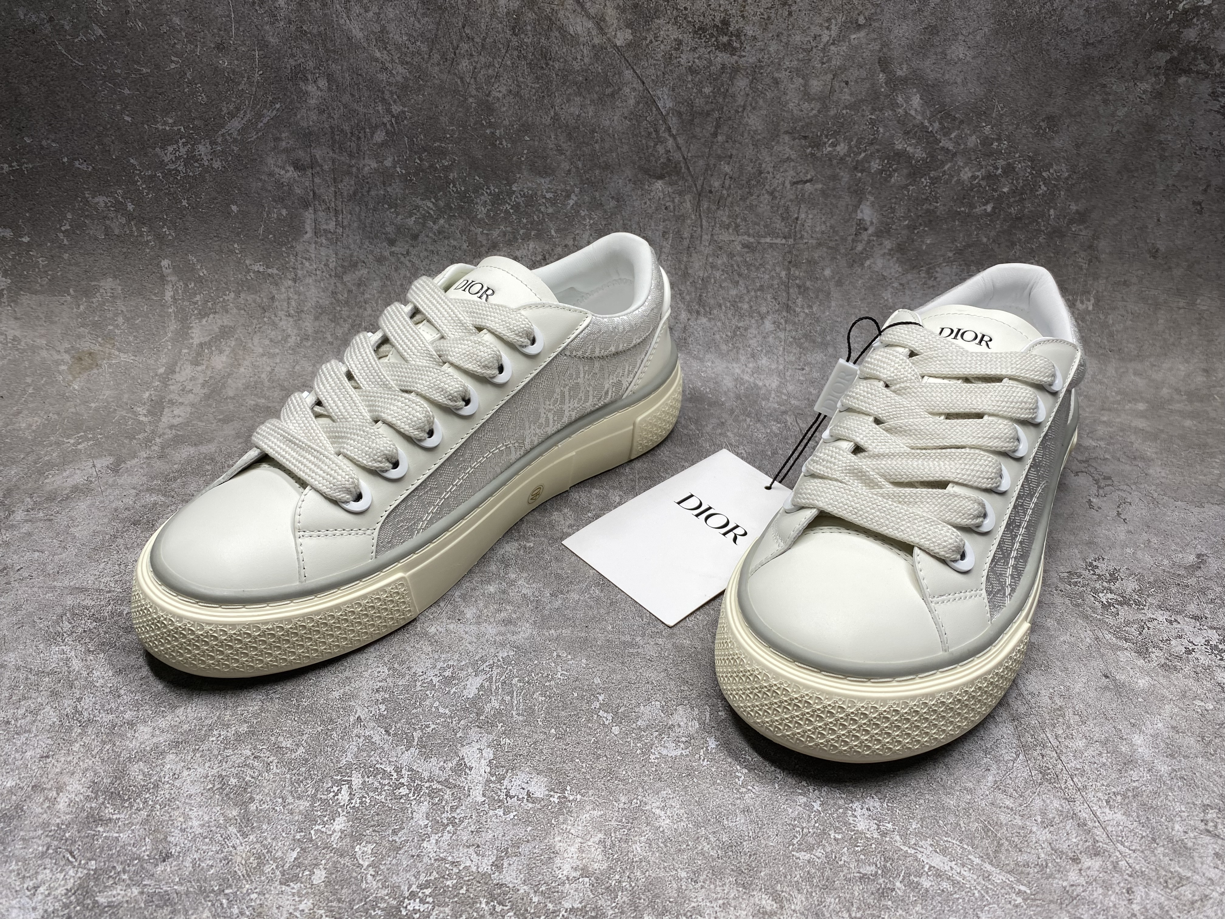 UA D*0r B33 Sneaker