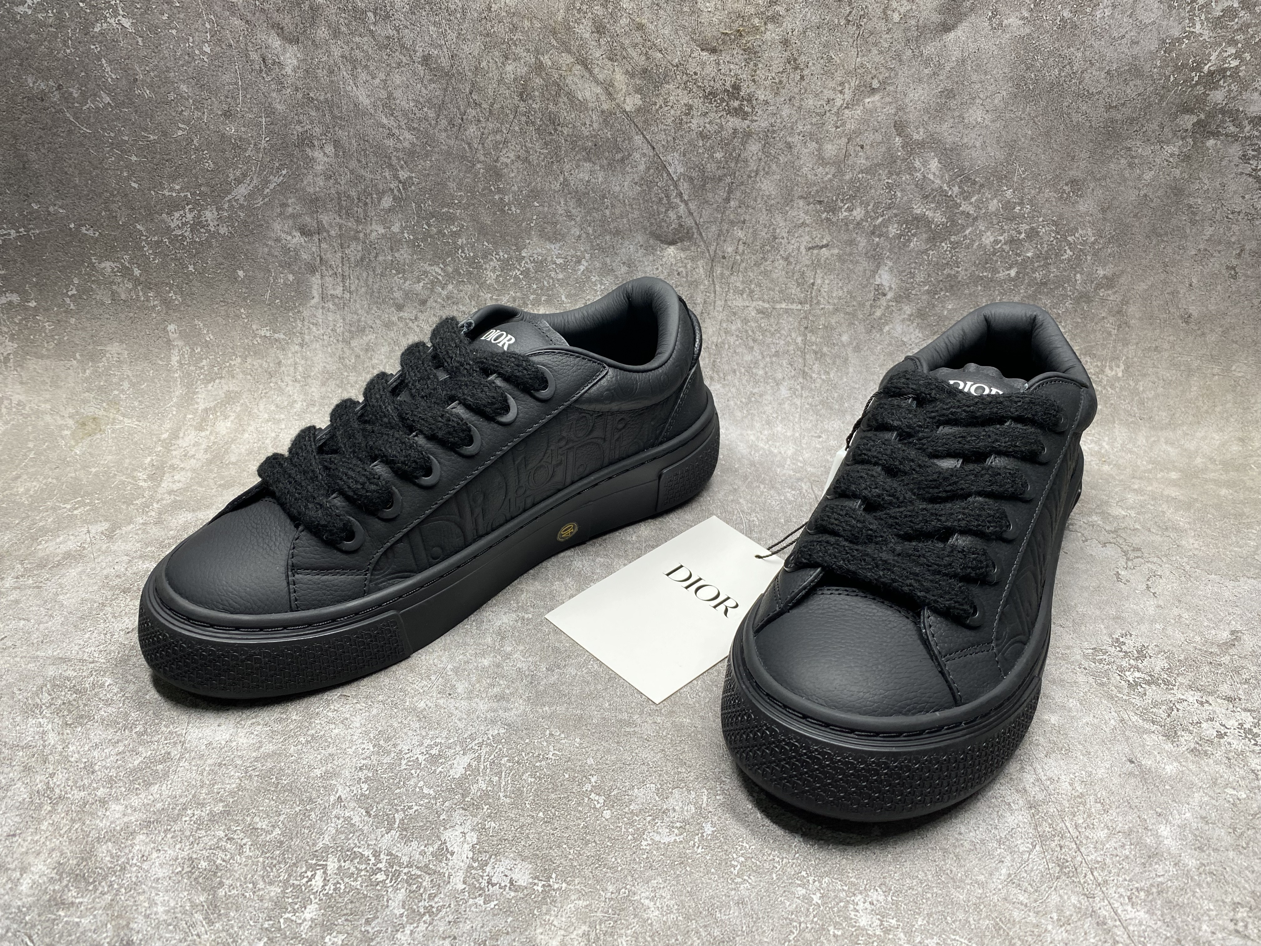 UA D*0r B33 Sneaker