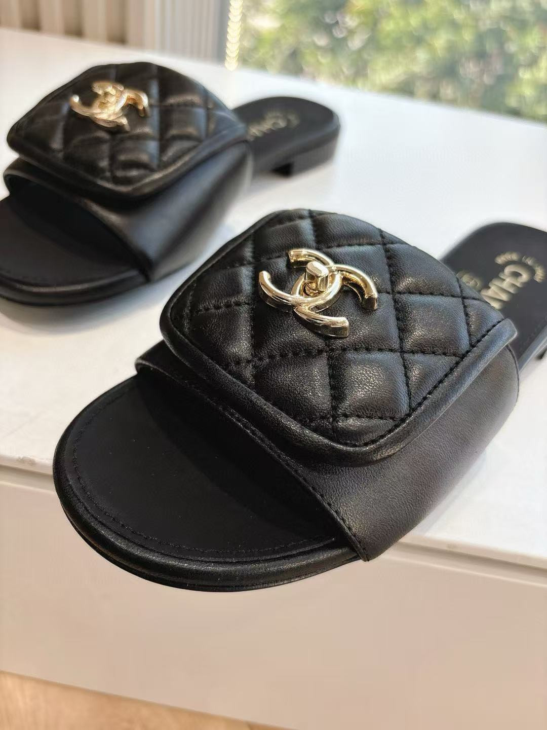 UA Ch*el Slippers