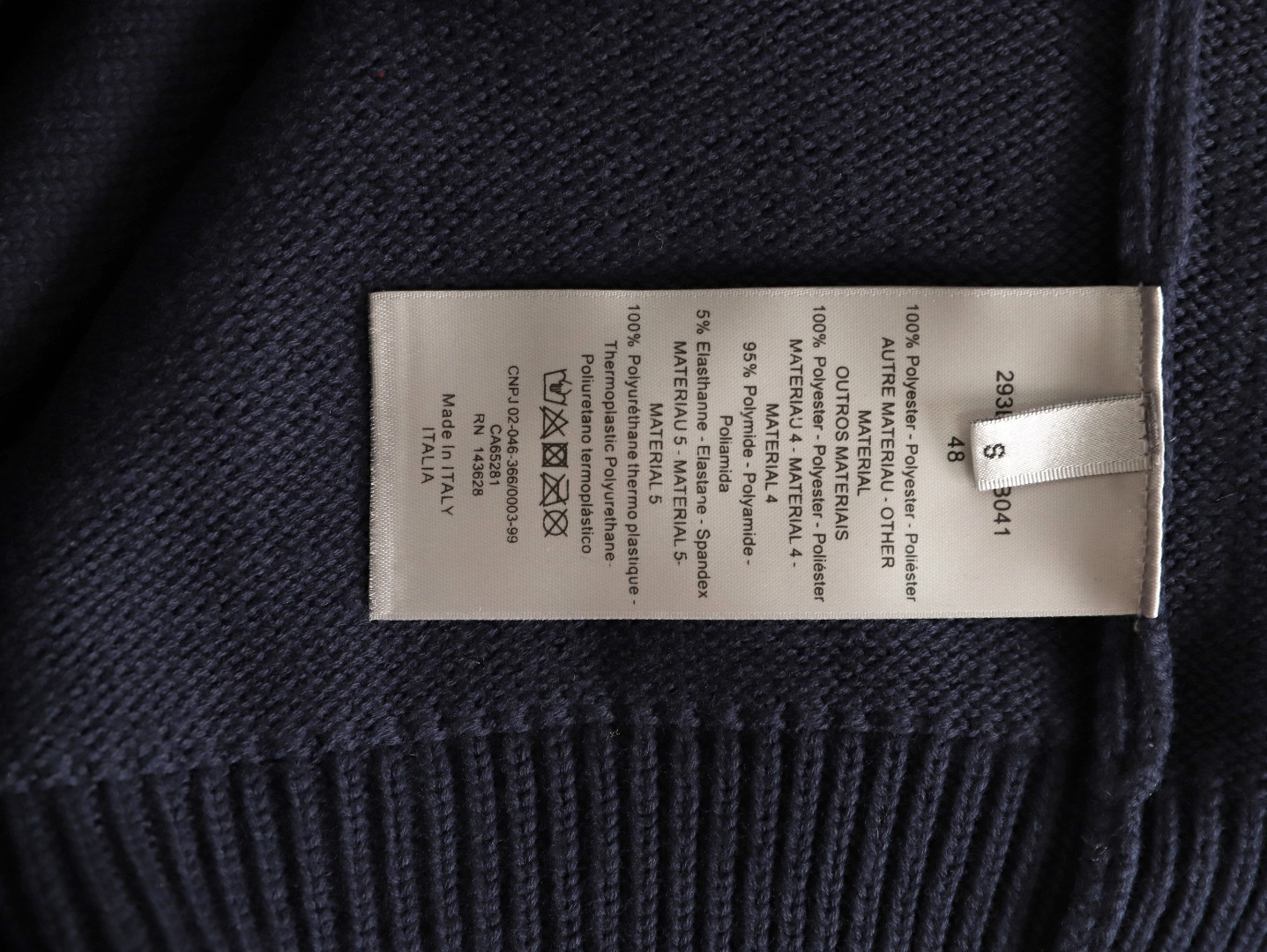 D*0r CD 25ss Sweaters