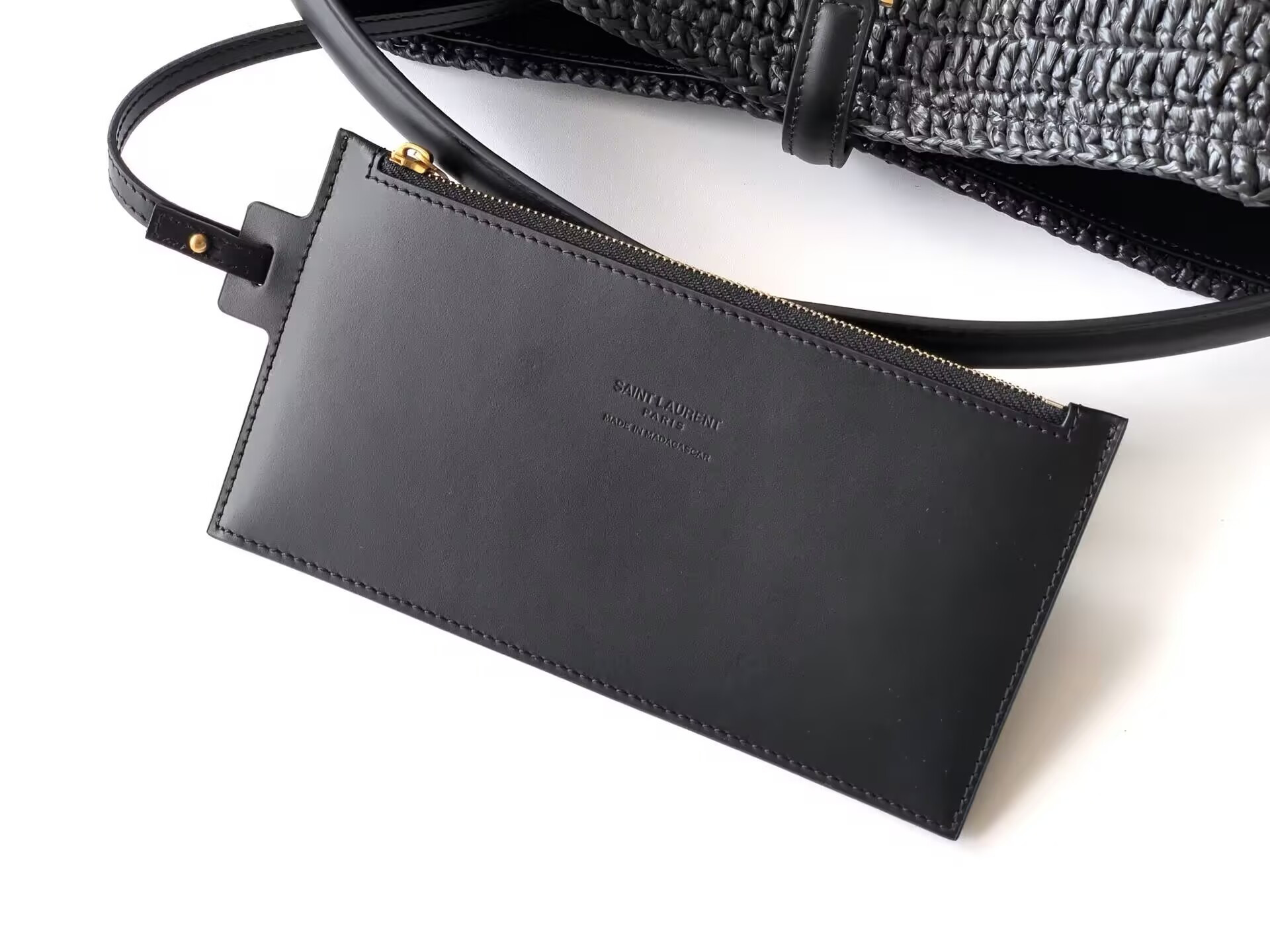 Y*L le 37 in woven raffia and vegetable-tanned leather bucket bag 25x20x12cm