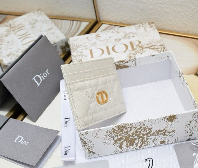 D*0r Card Holder