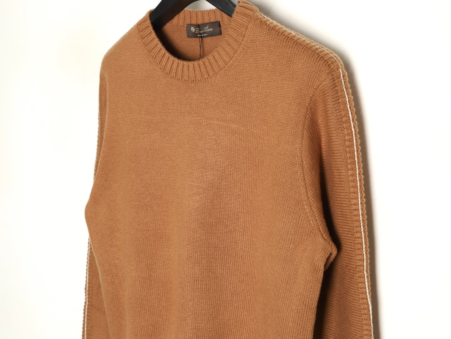 L**o p*ana LP knitting Sweaters