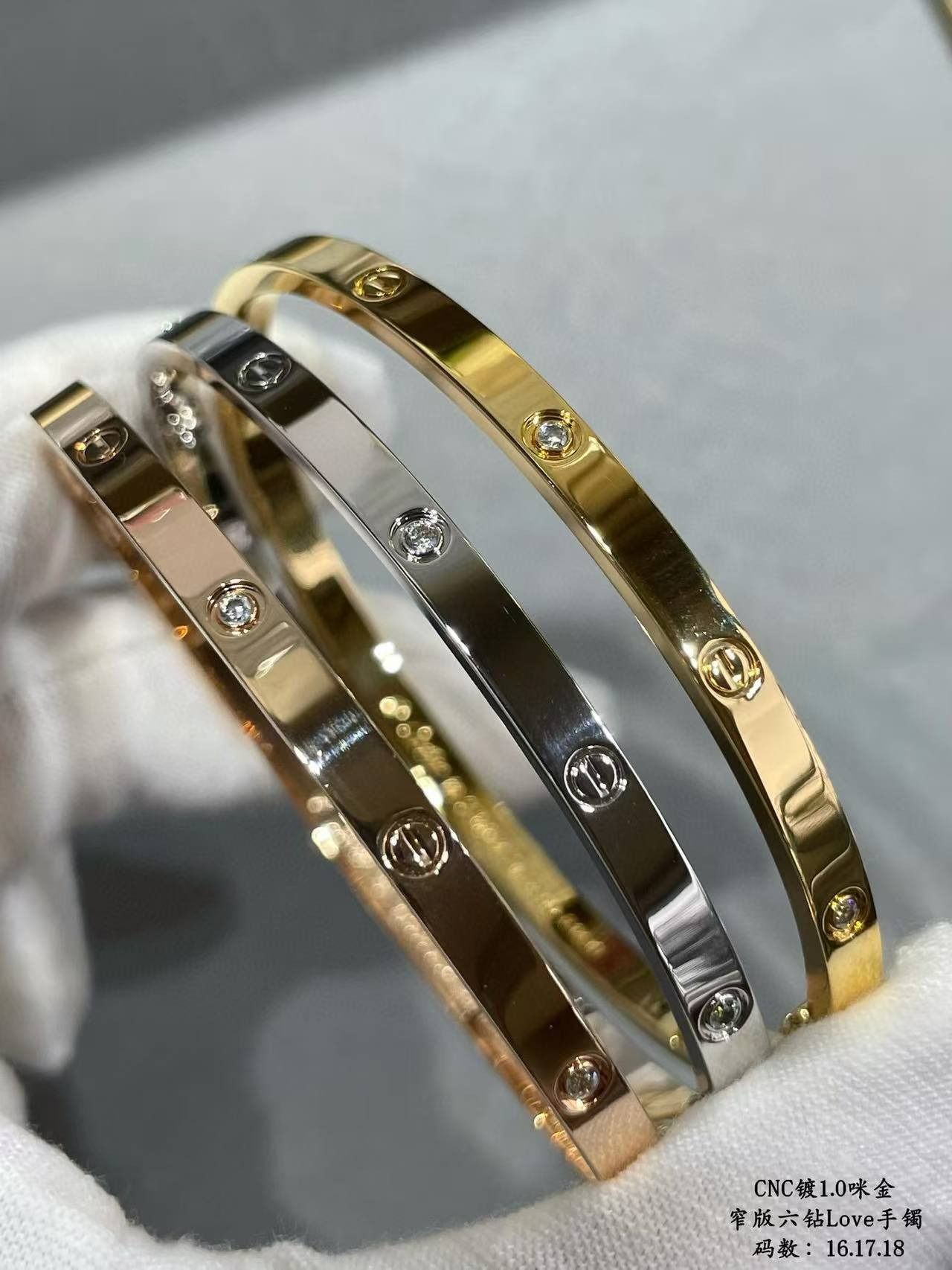 Ca*t*er Narrow version With diamond Bracelet
