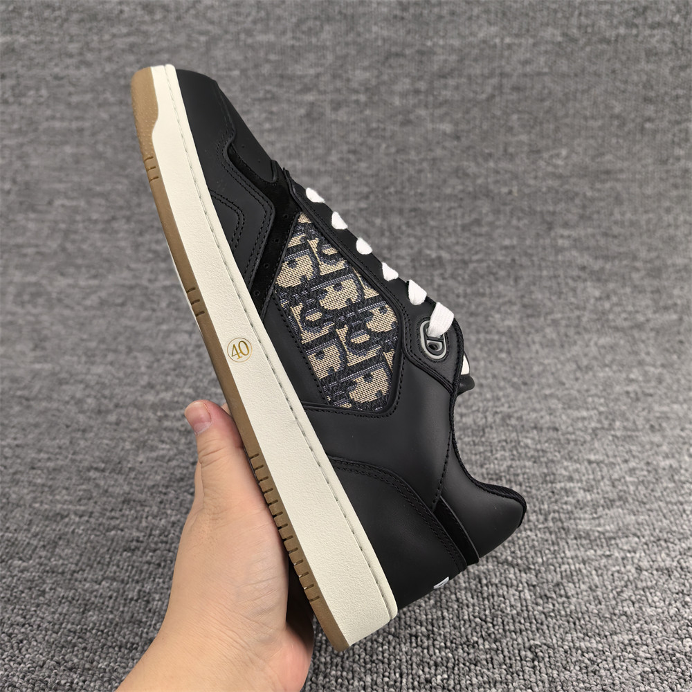UA D*0r Sneaker
