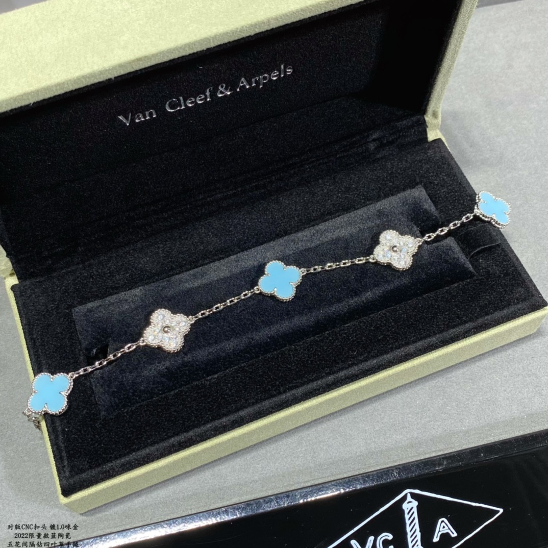 V*N CL*F & Arpels Royal Blue Ceramic Five-Flower Four-Leaf Clover Bracelet