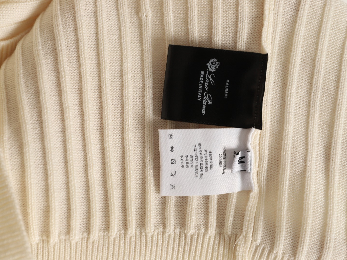 L**o p*ana LP knitting Sweaters