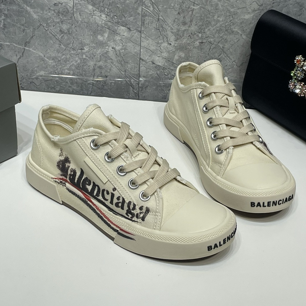 UA Ba*len*cia*ga Paris Low Top Sneaker