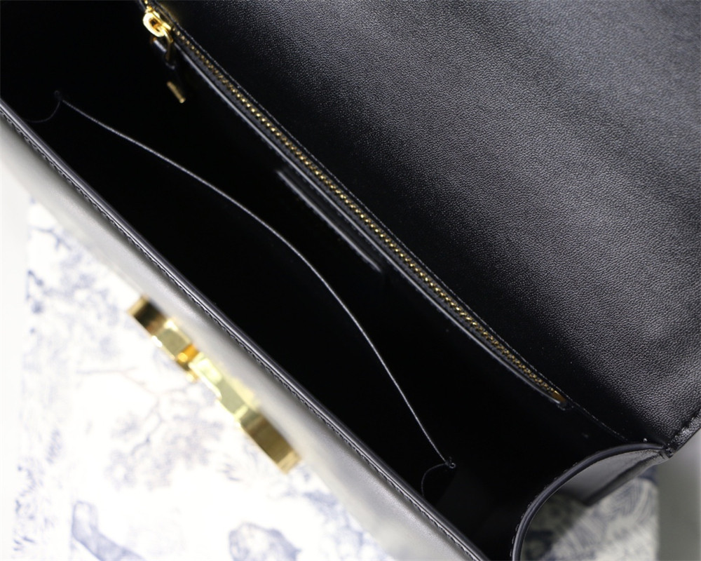 D*0r 30 MONTAIGNE CHAIN BAG SHINY BLACK