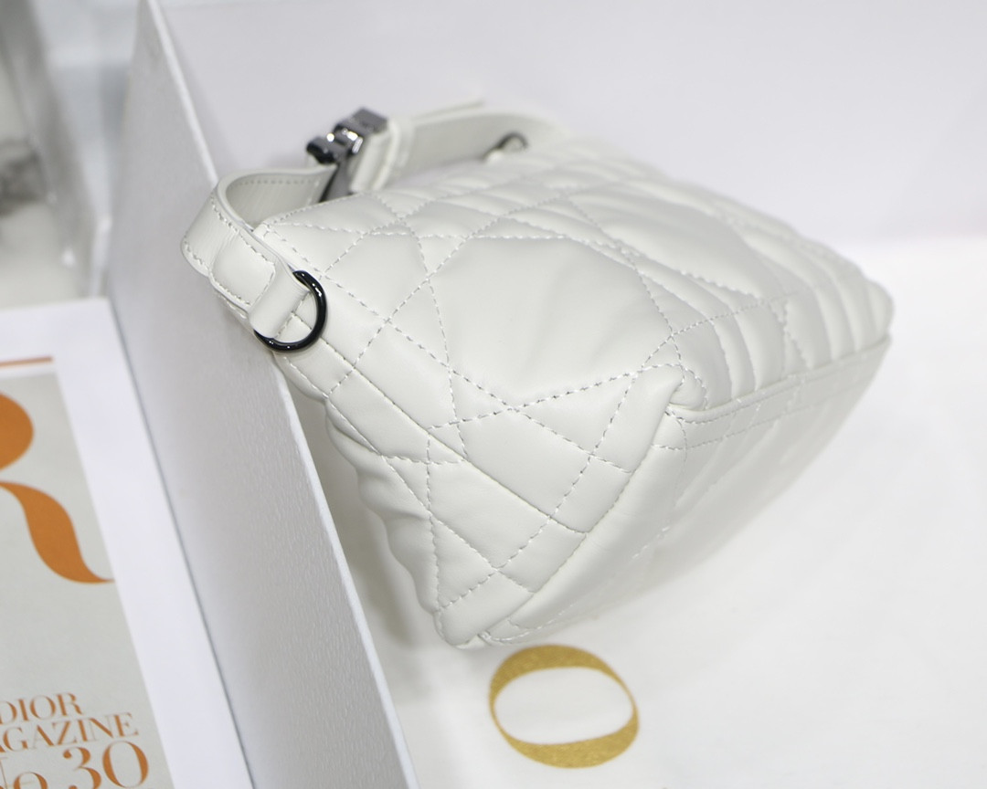 D*0r TRAVEL NOMAD POUCH WHITE
