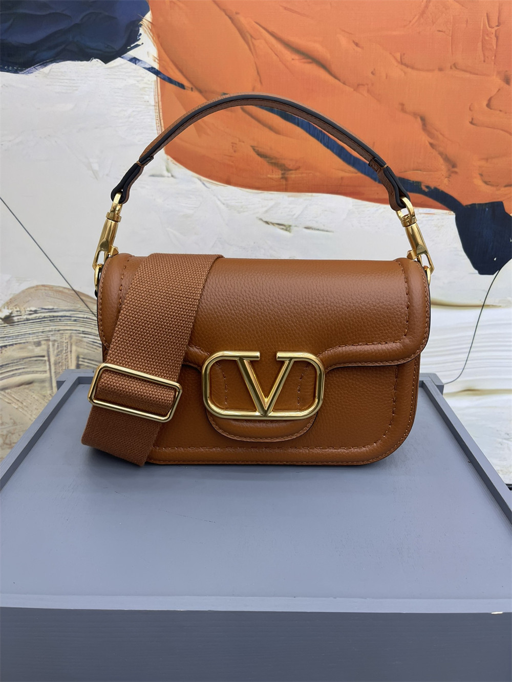 va*t*no GARAVANI ALLTIME GRAINY CALFSKIN SHOULDER BAG BROWN