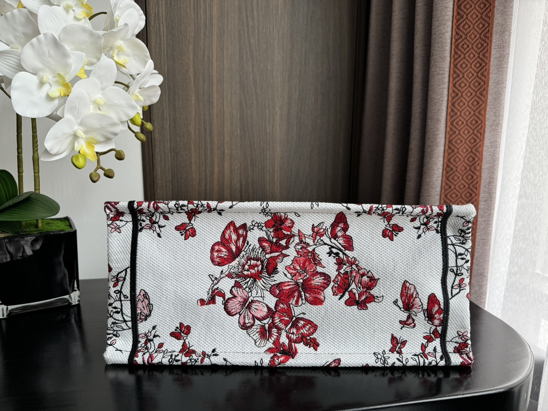 Medium D*0r Book Tote White and Red Le Cœur des Papillons Embroidery 14 x 11 x 6.5 inches