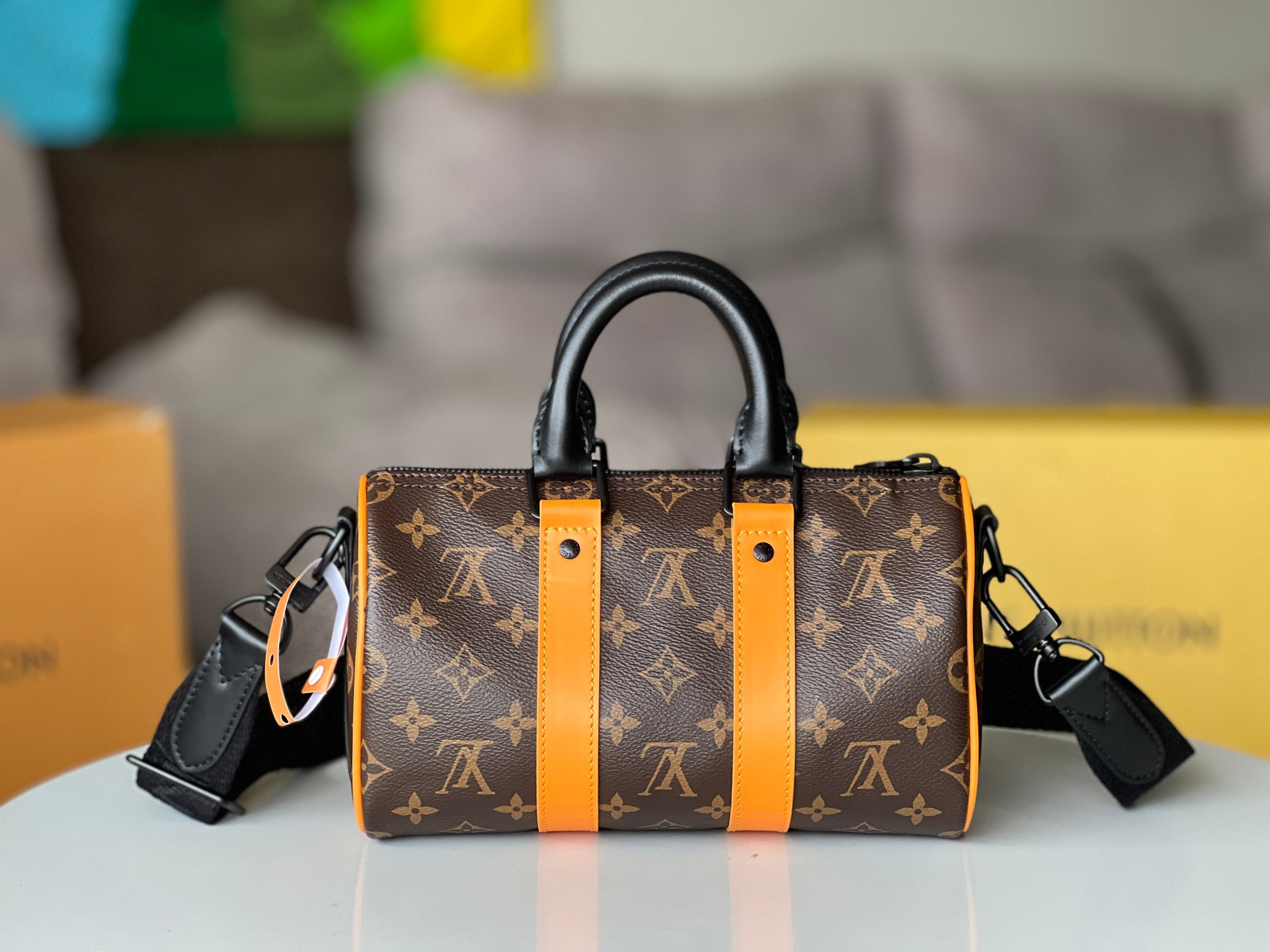 L0*is V*t0n Keepall Bandoulière 25 M46687 9.8 x 5.9 x 4.3 inches