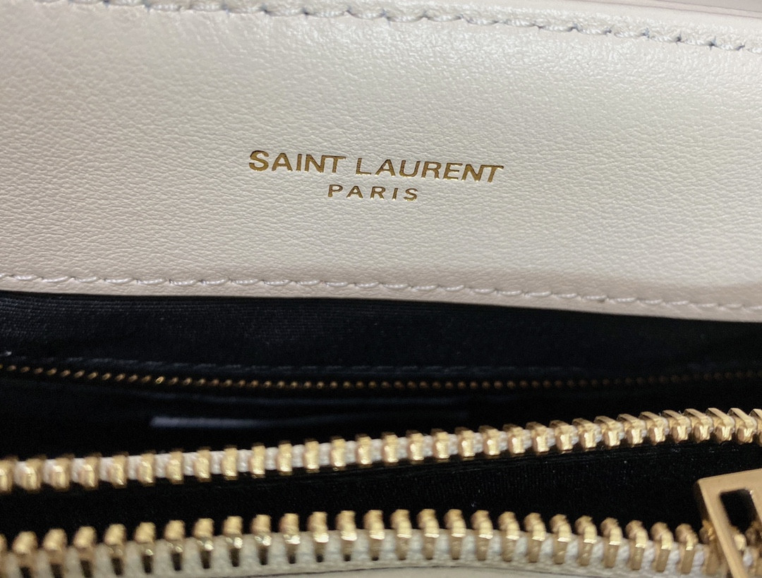Y*L LOULOU MEDIUM IN QUILTED LEATHER BLANC VINTAGE 12.5 X 8.6 X 3.5 INCHES