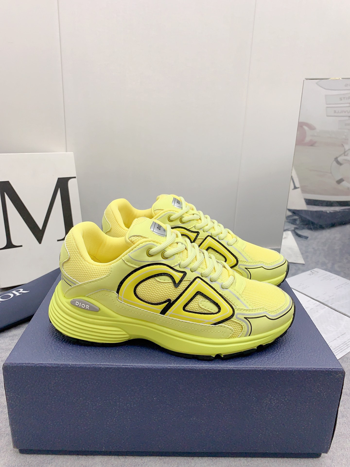UA D*0r B30 Sneaker