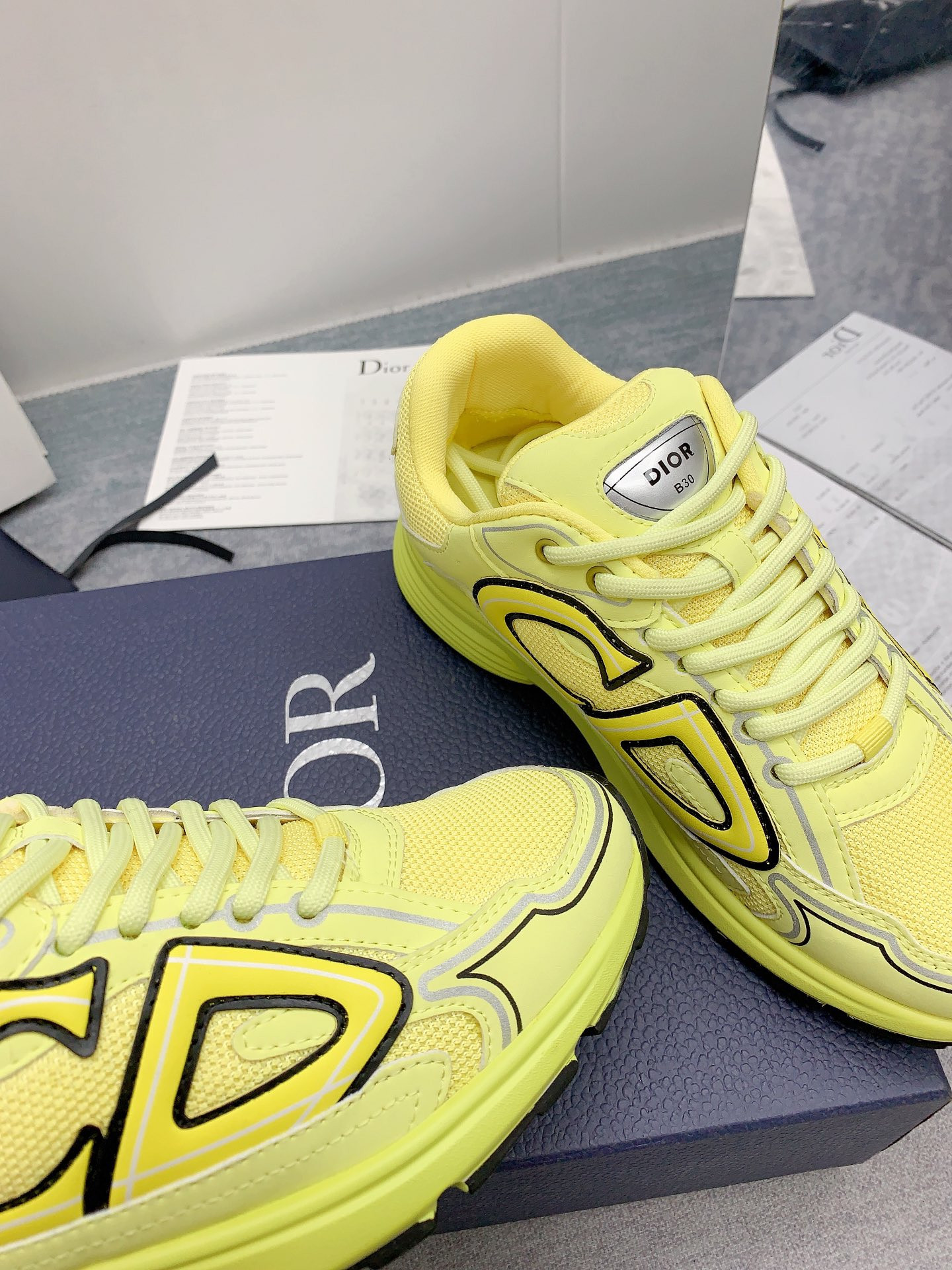 UA D*0r B30 Sneaker