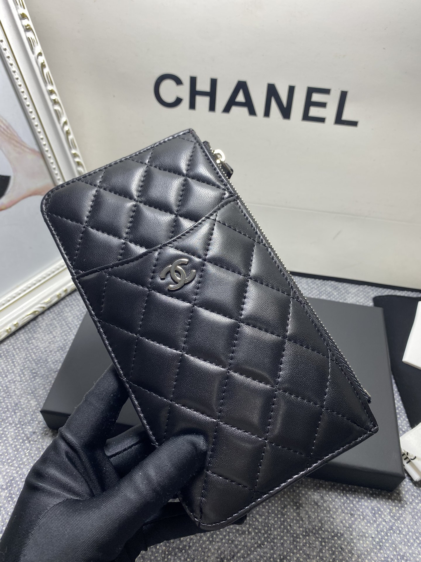 Ch*el LONG ZIPPED WALLET 19-11cm