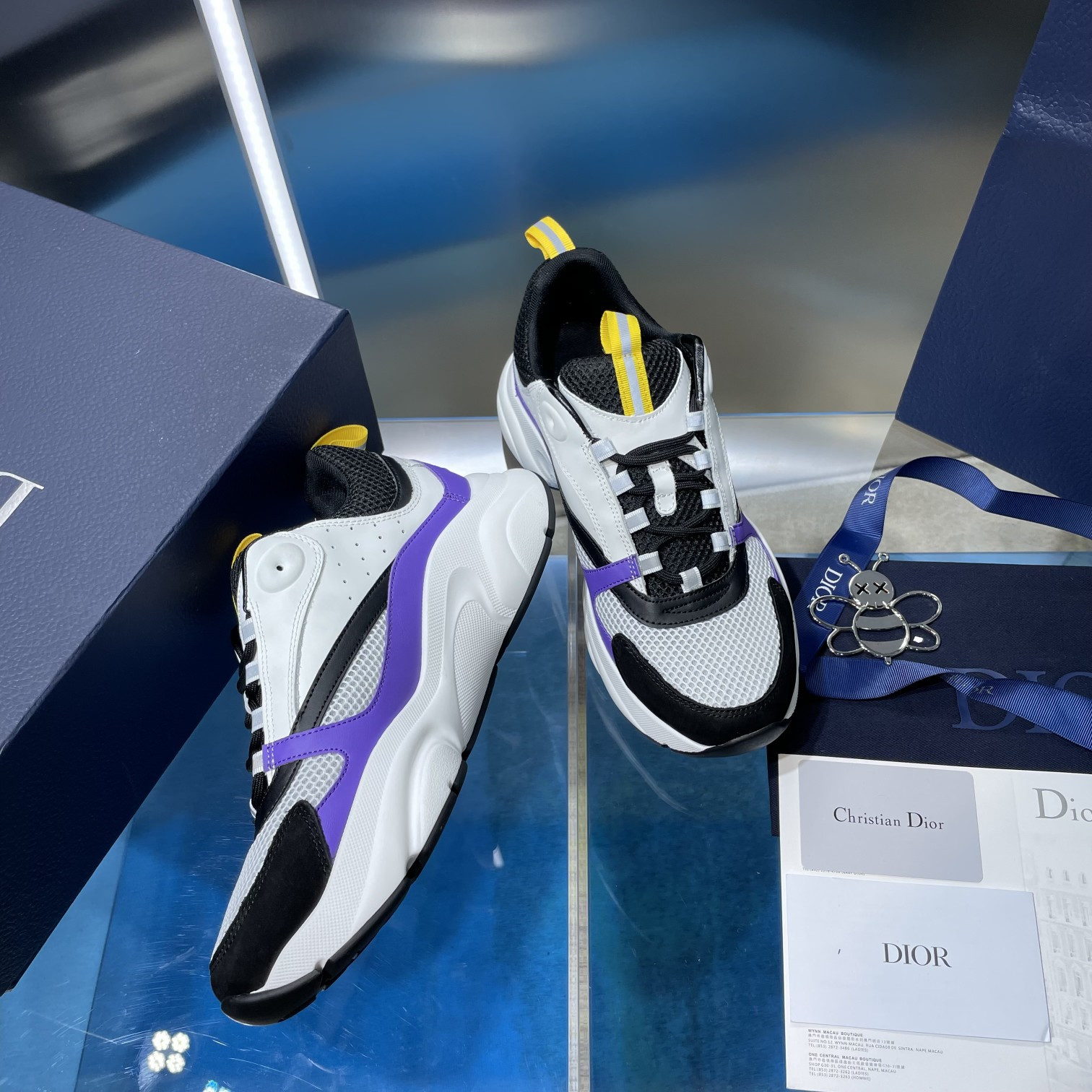UA D*0r B22 white Sneaker