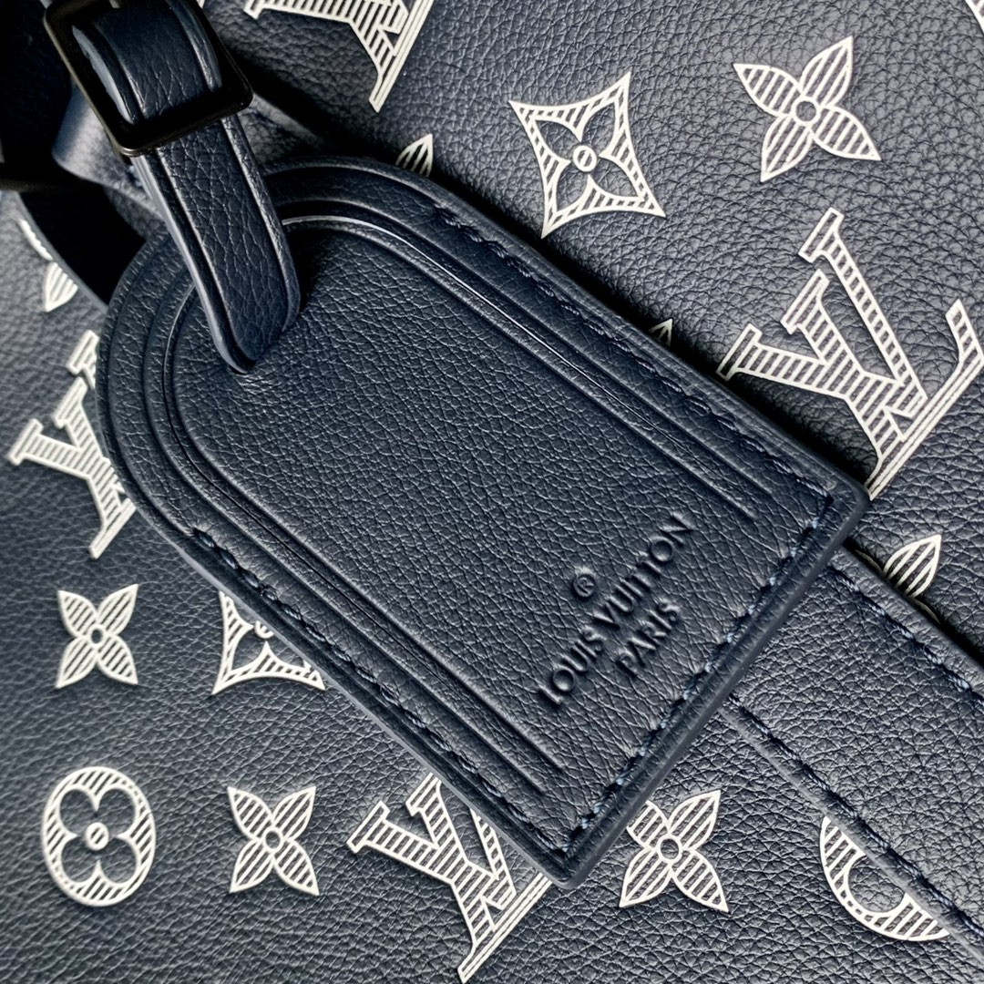 LV Keepall Bandoulière 50 19.7 x 11.4 x 9.1 inches