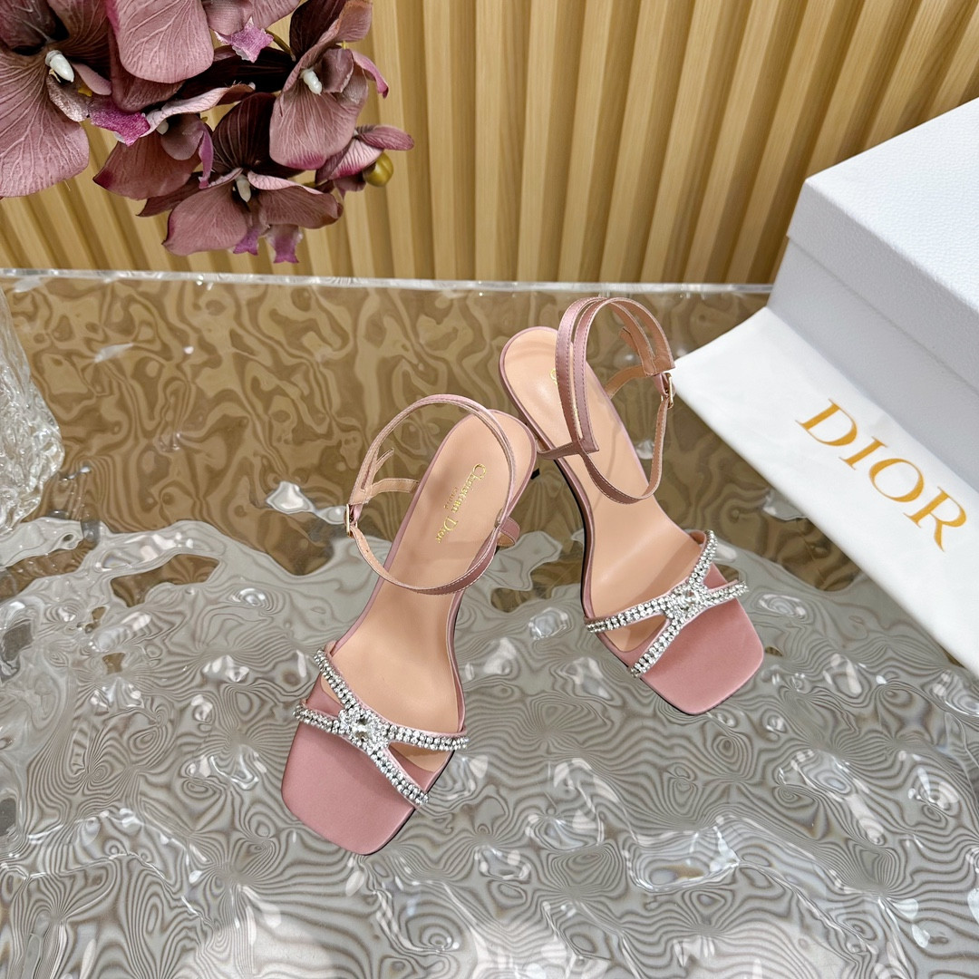 UA D*0r Slingback Pump