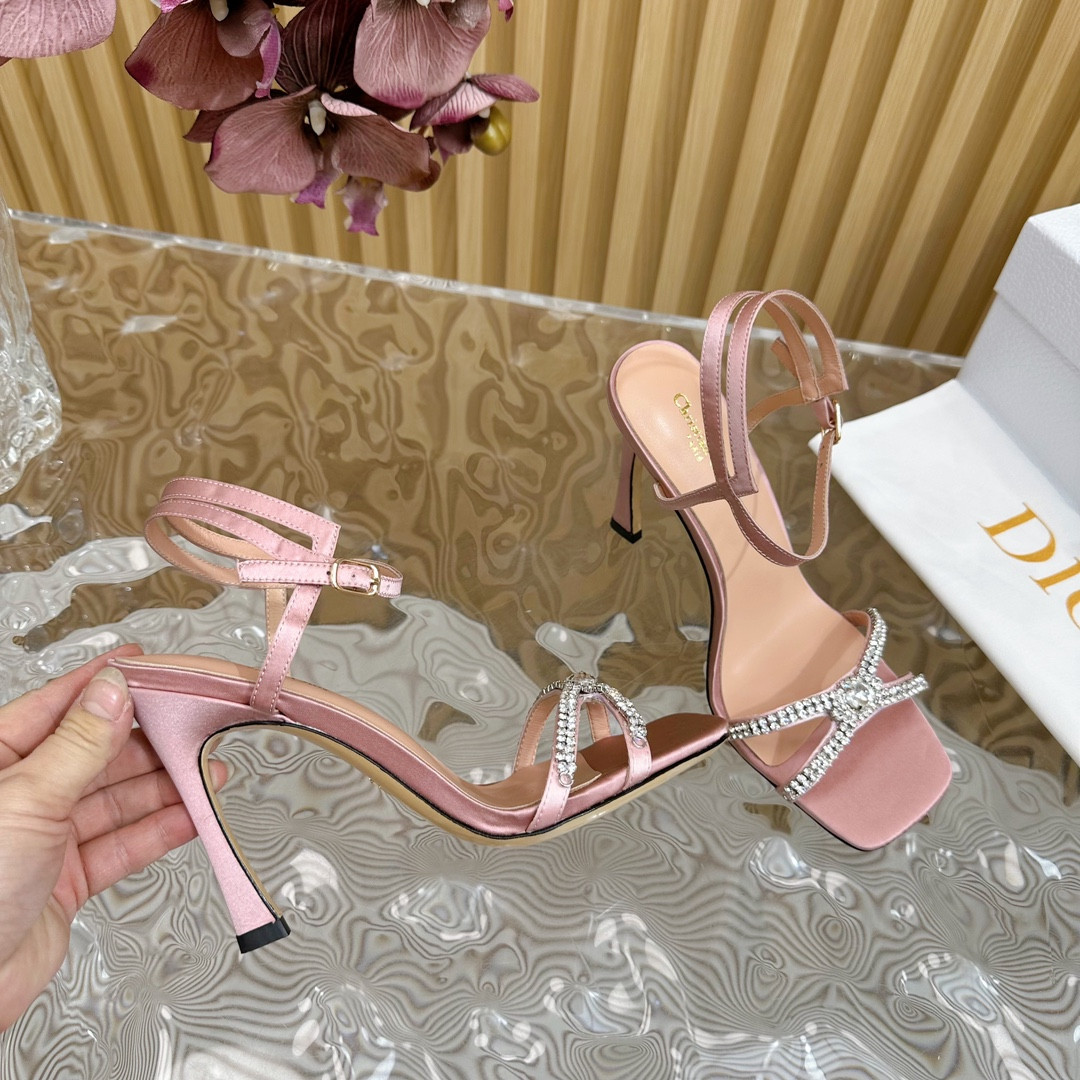 UA D*0r Slingback Pump