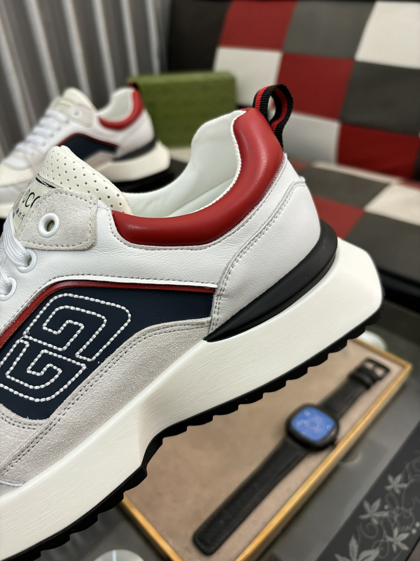 UA G*u*i RUN SNEAKER