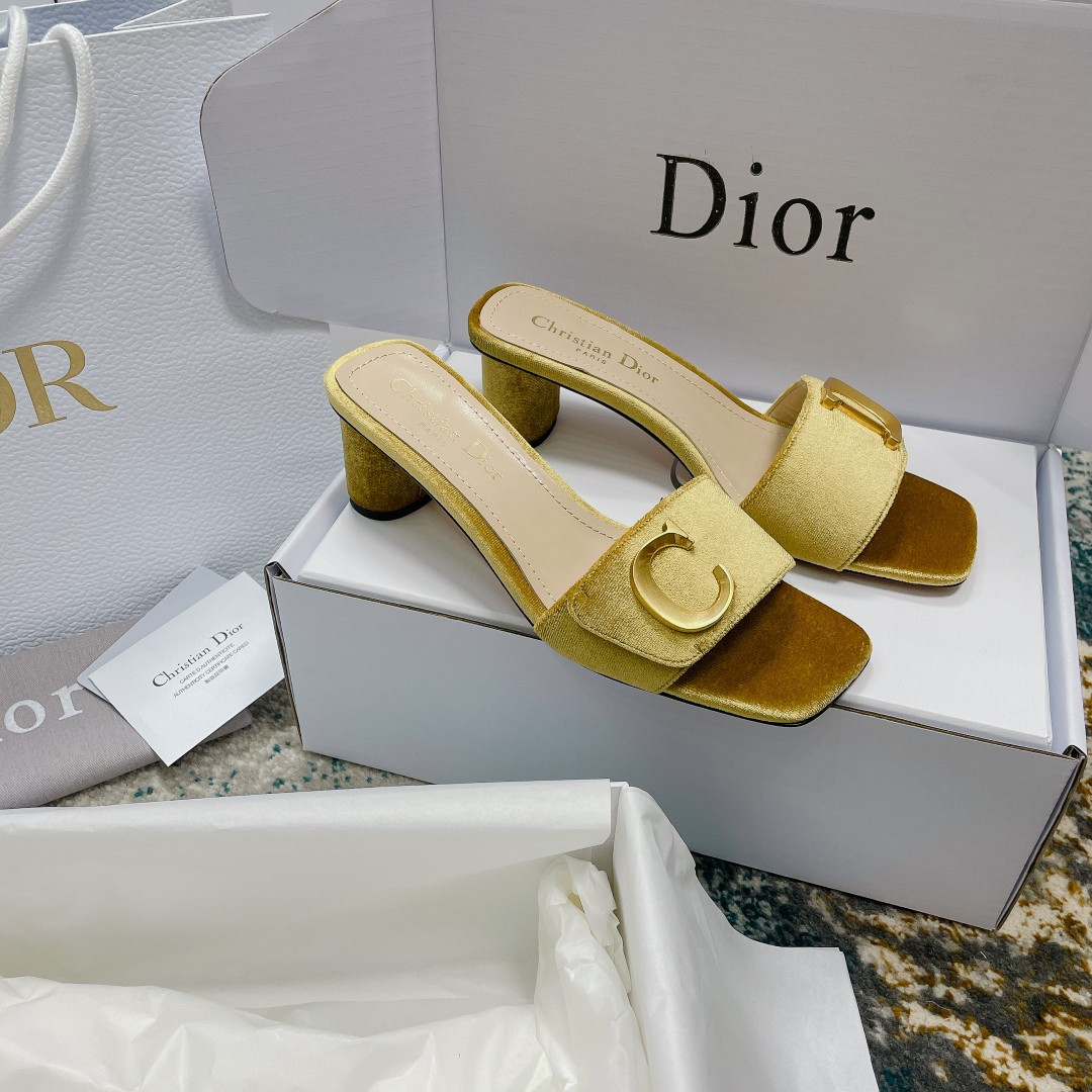 UA D*0r Or C