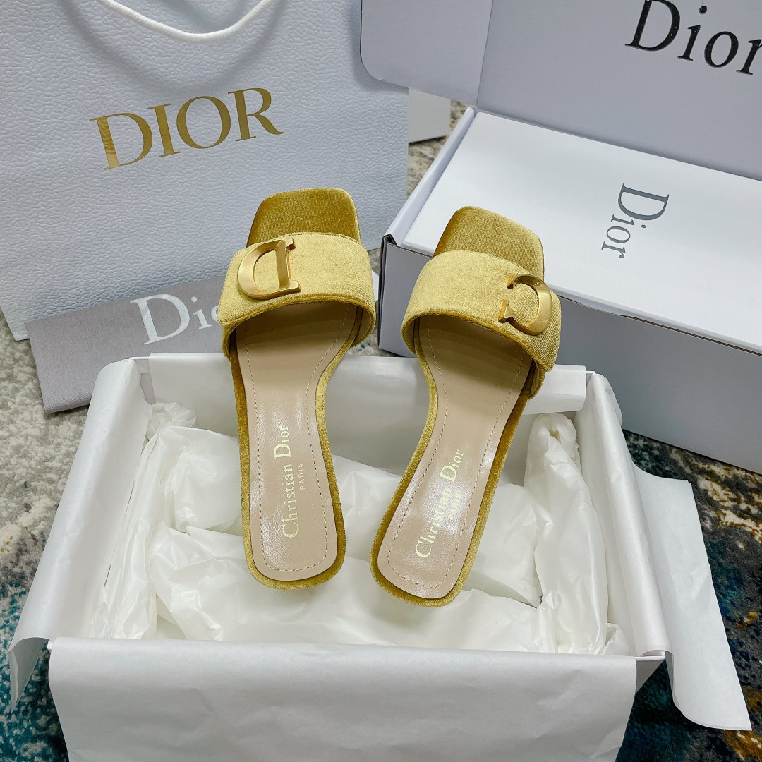 UA D*0r Or C