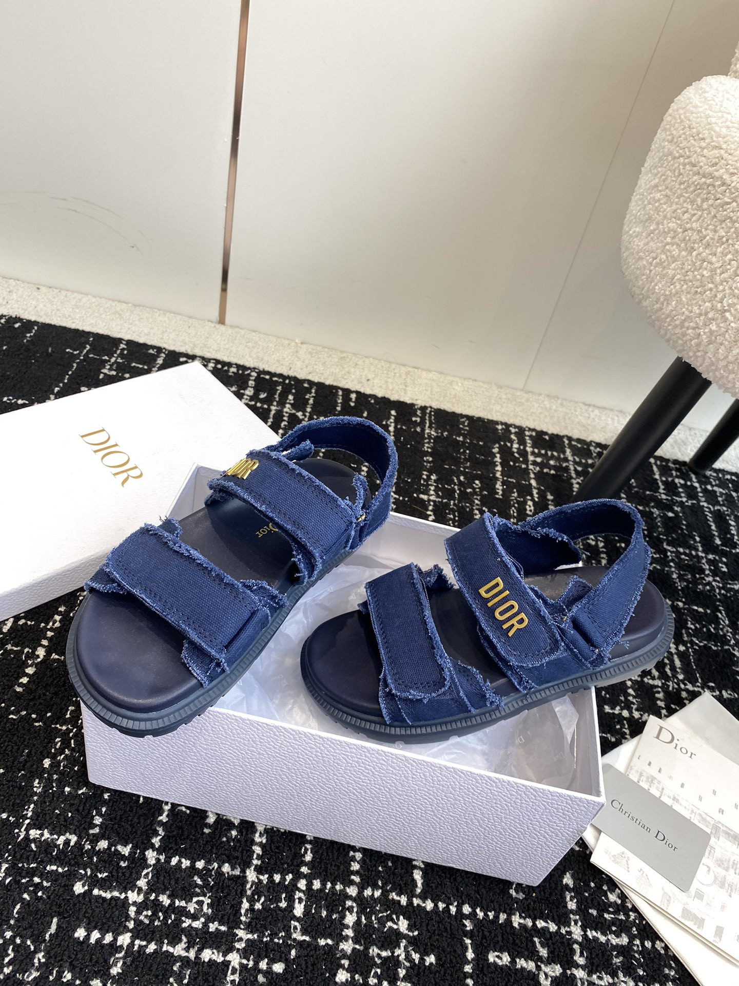UA D*0ract Sandal