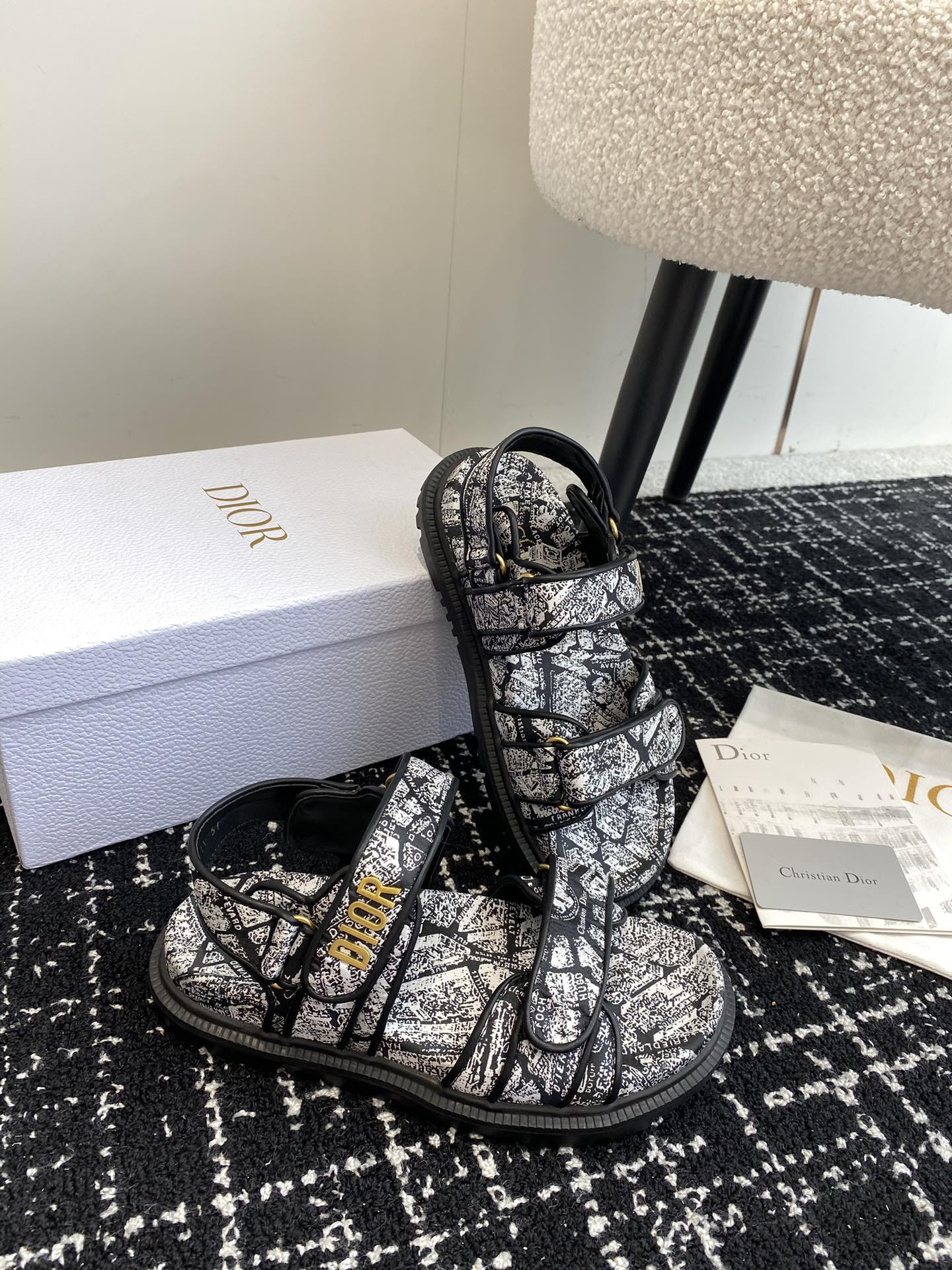 UA D*0ract Sandal