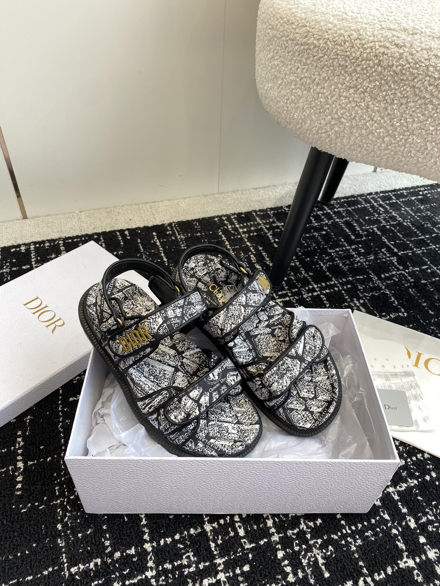 UA D*0ract Sandal