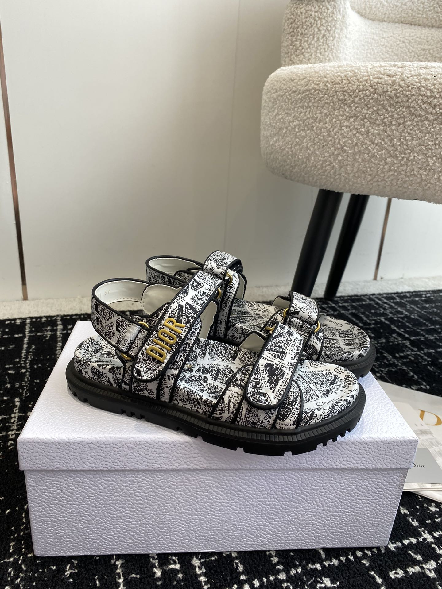 UA D*0ract Sandal