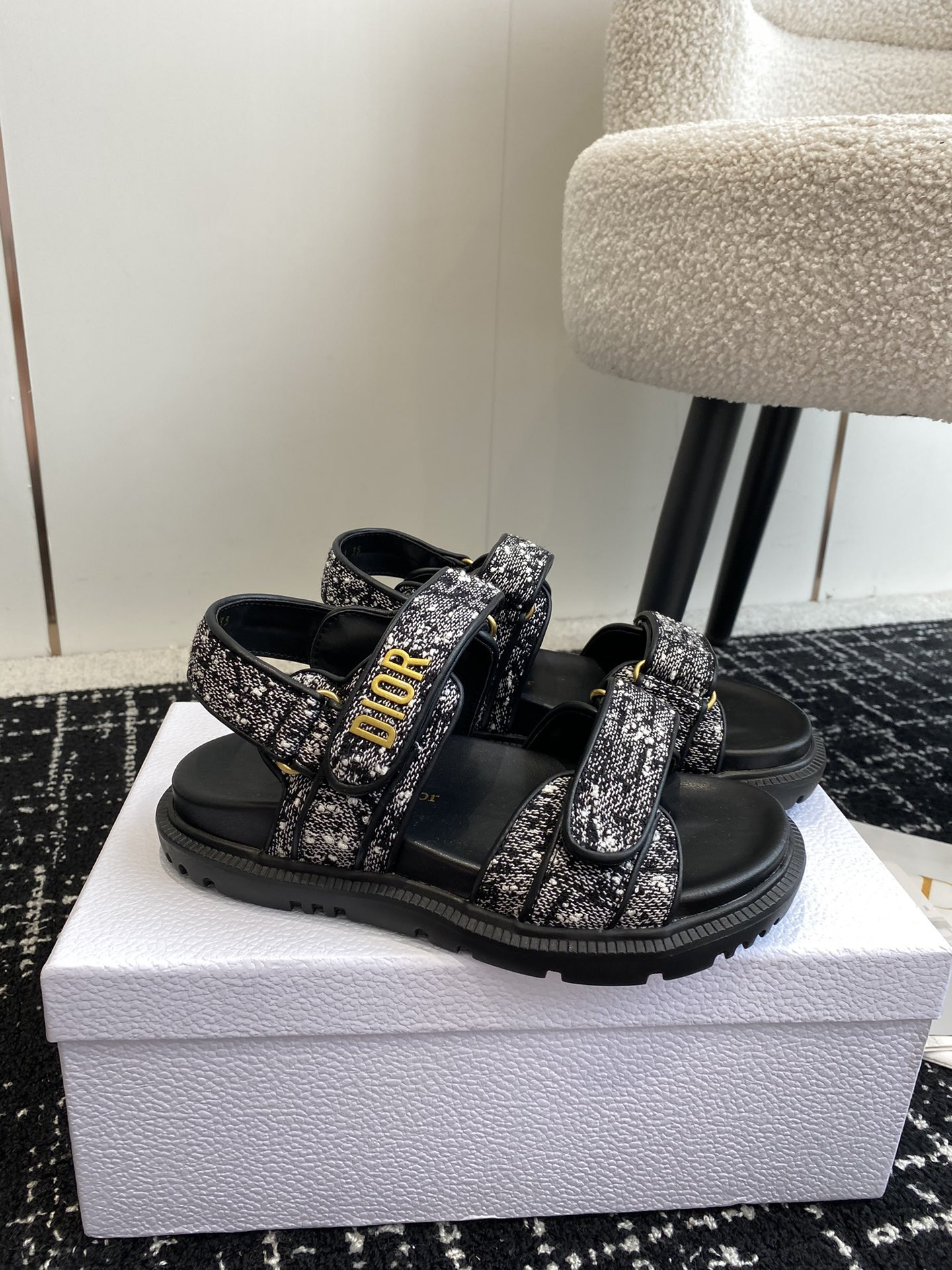 UA D*0ract Sandal
