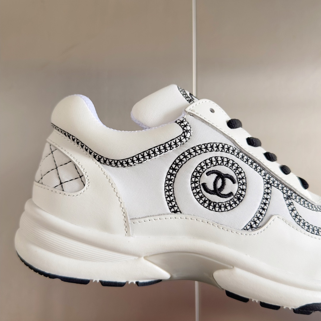 UA Ch*el SNEAKER