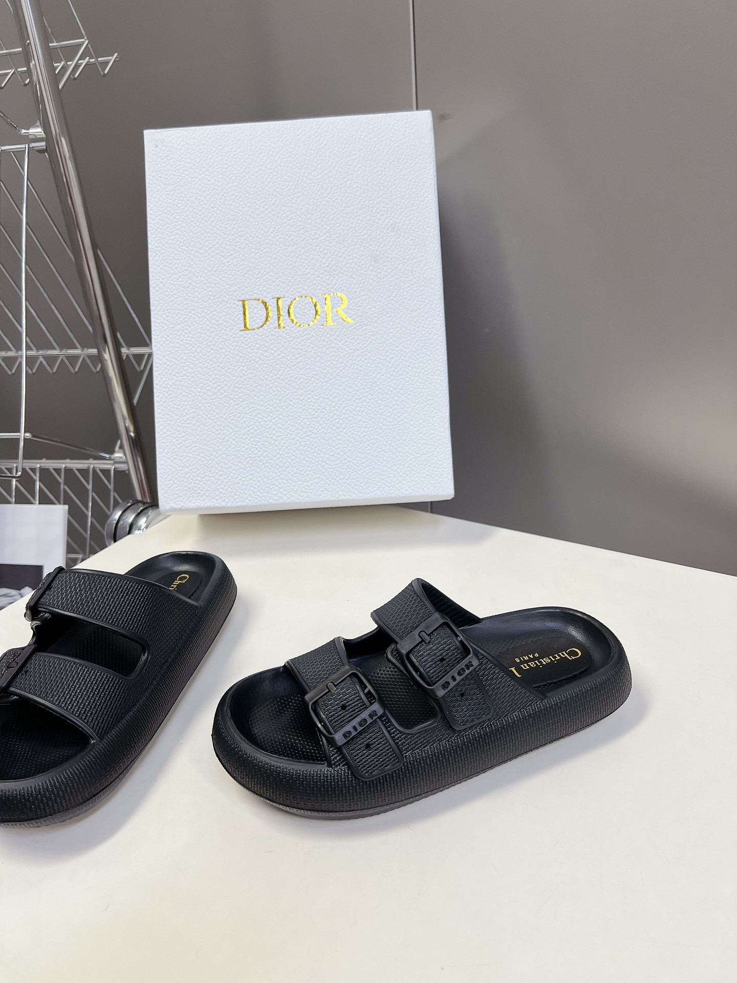 UA D*0r Slide