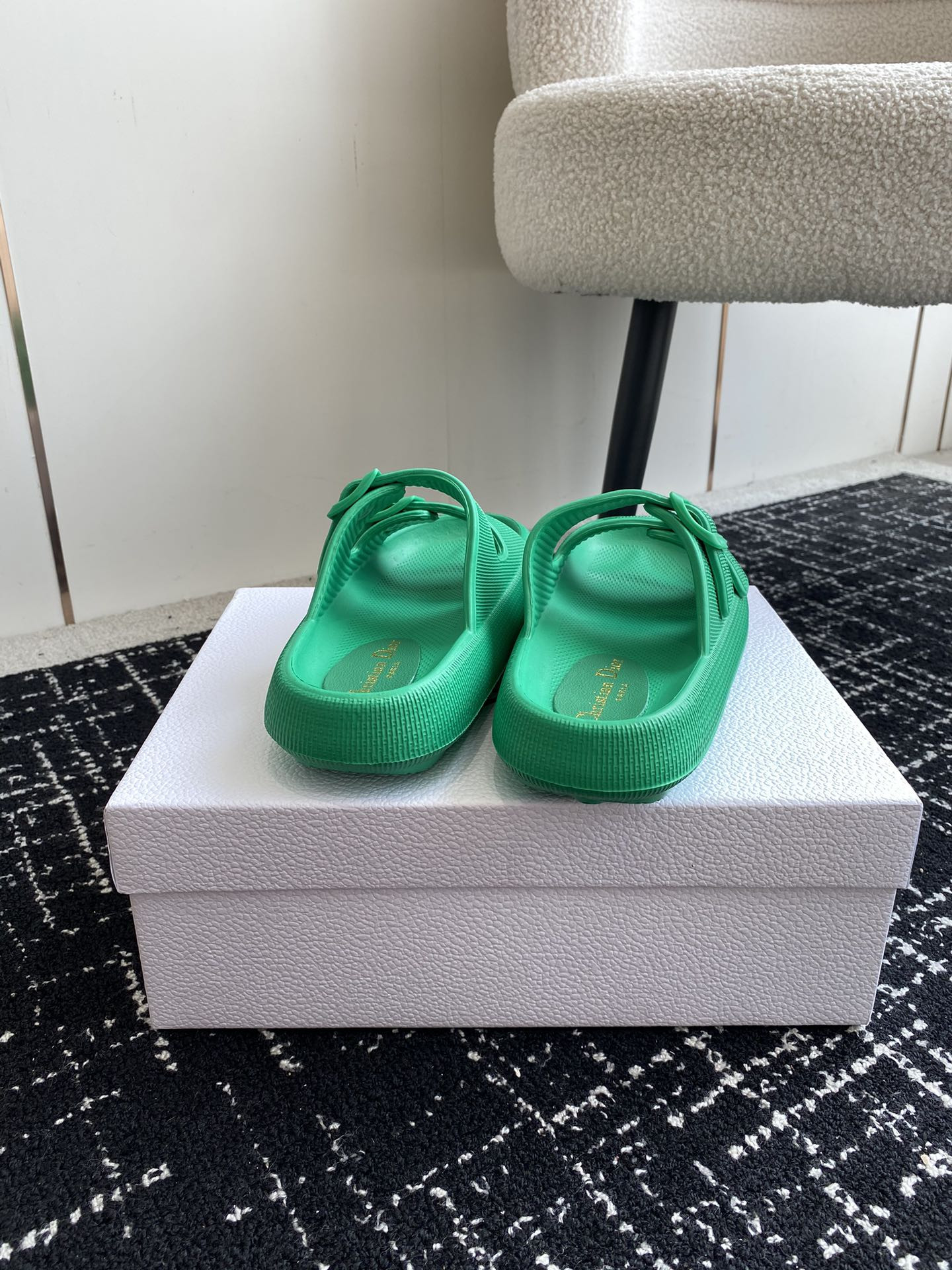 UA D*0r Slide