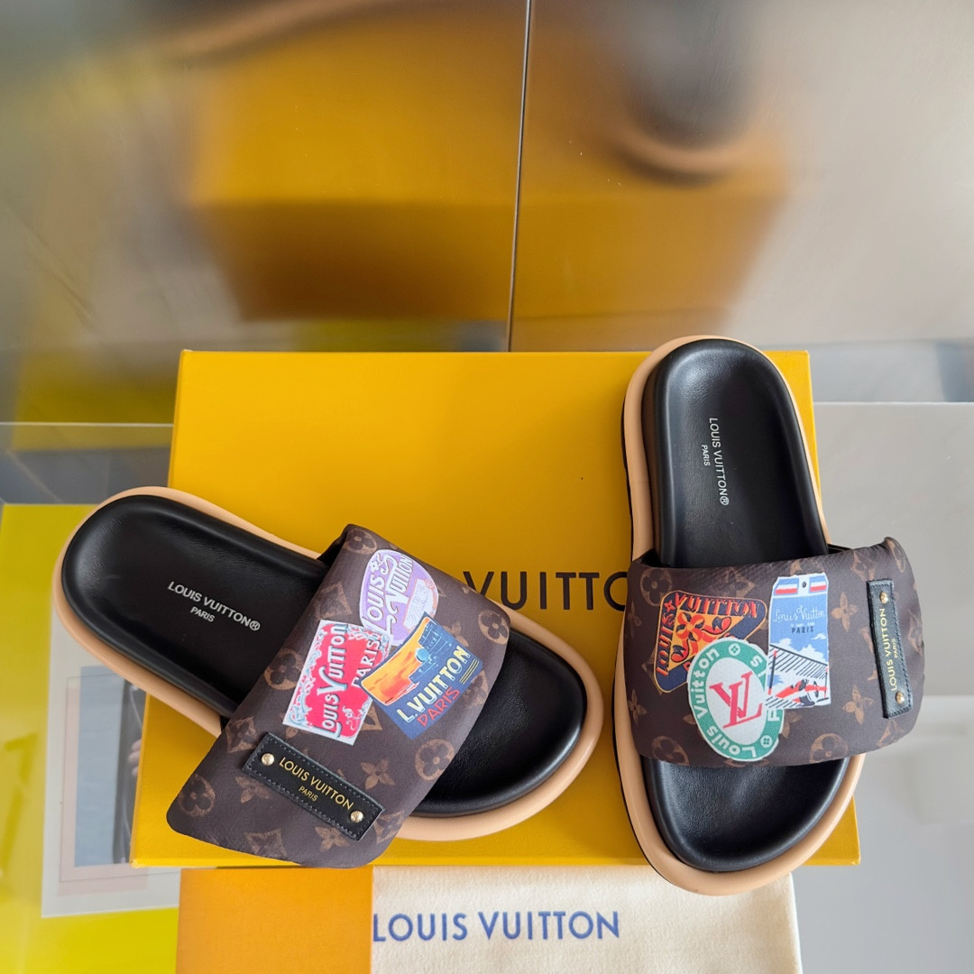 LV Pool Pillow Flat Comfort Mule