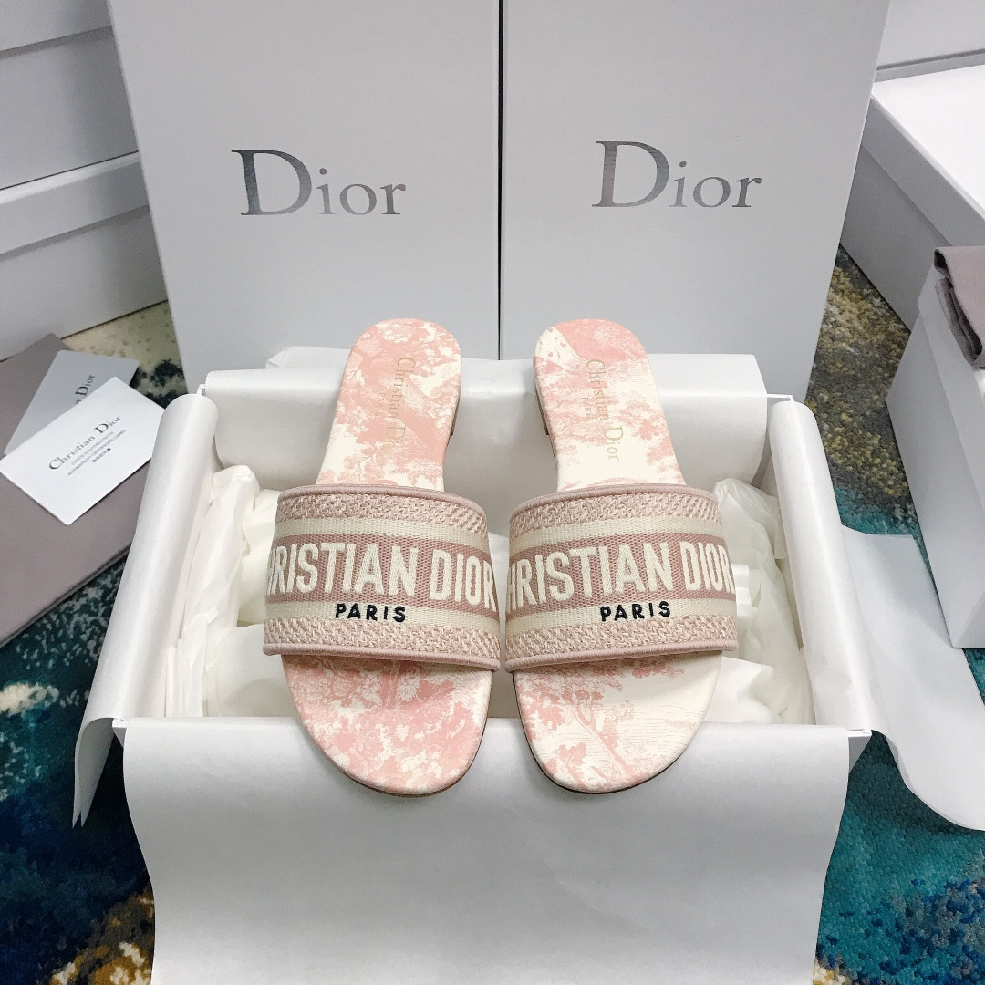 UA D*0r Dway Slide