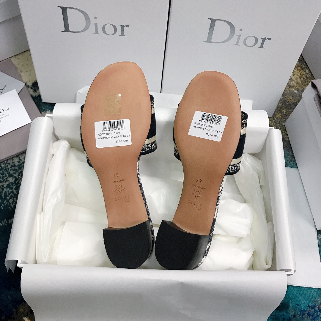 UA D*0r Dway Heeled Slide
