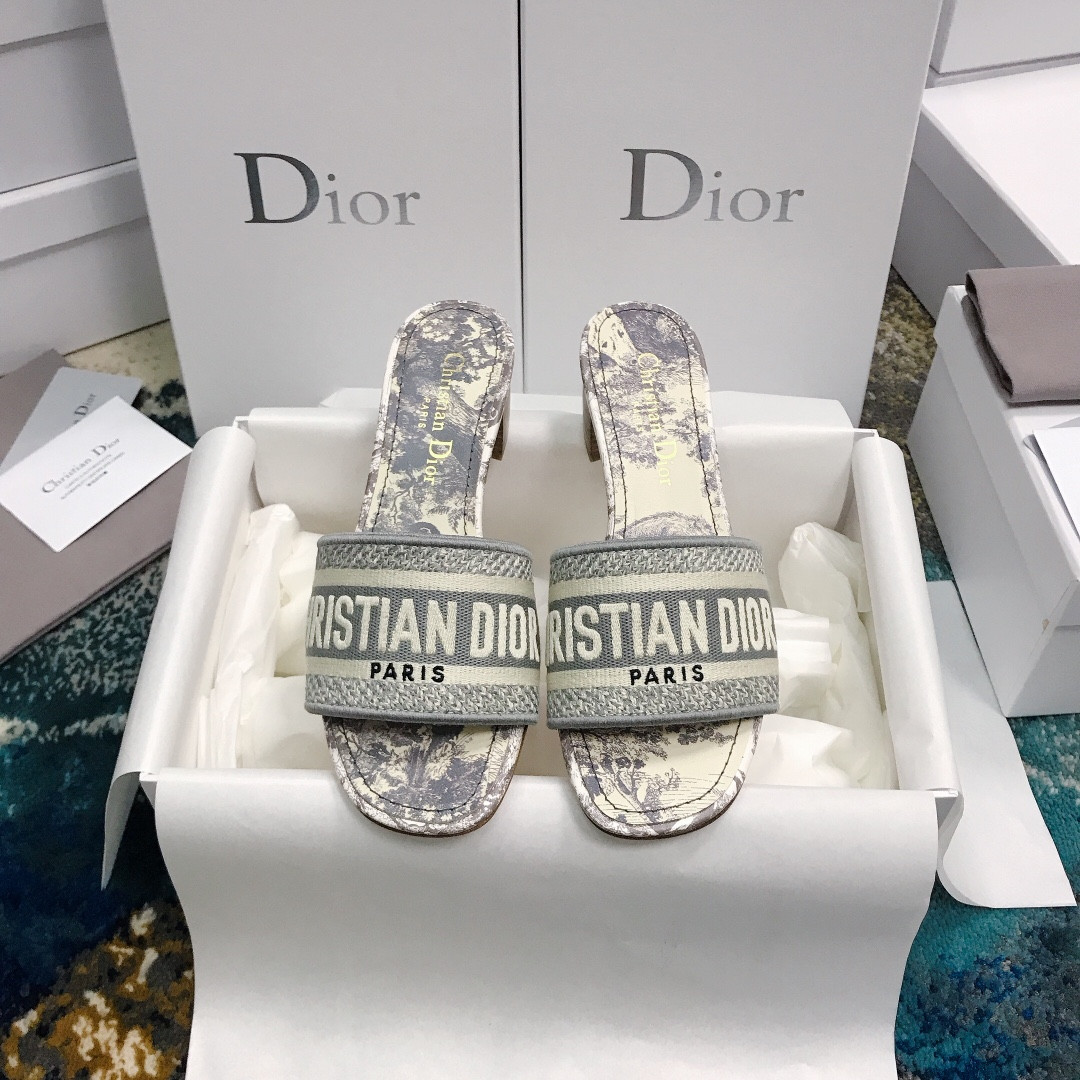 UA D*0r Dway Heeled Slide