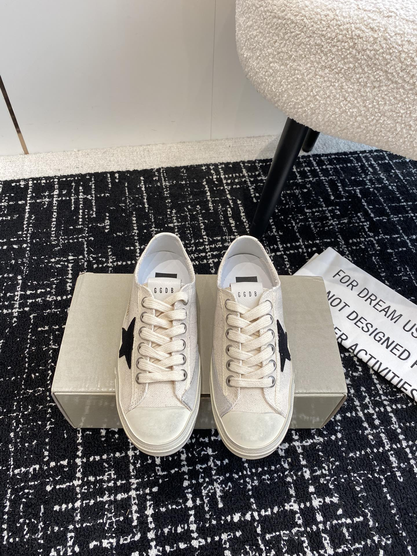 UA Golden Go*e V-STAR Sneaker