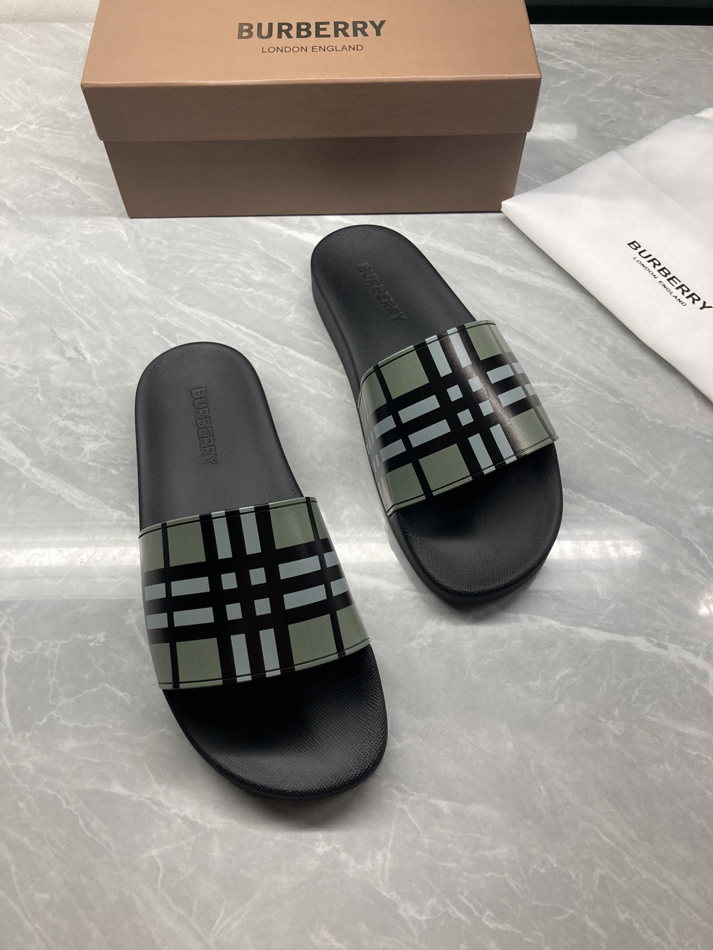 B**rry Check Slides
