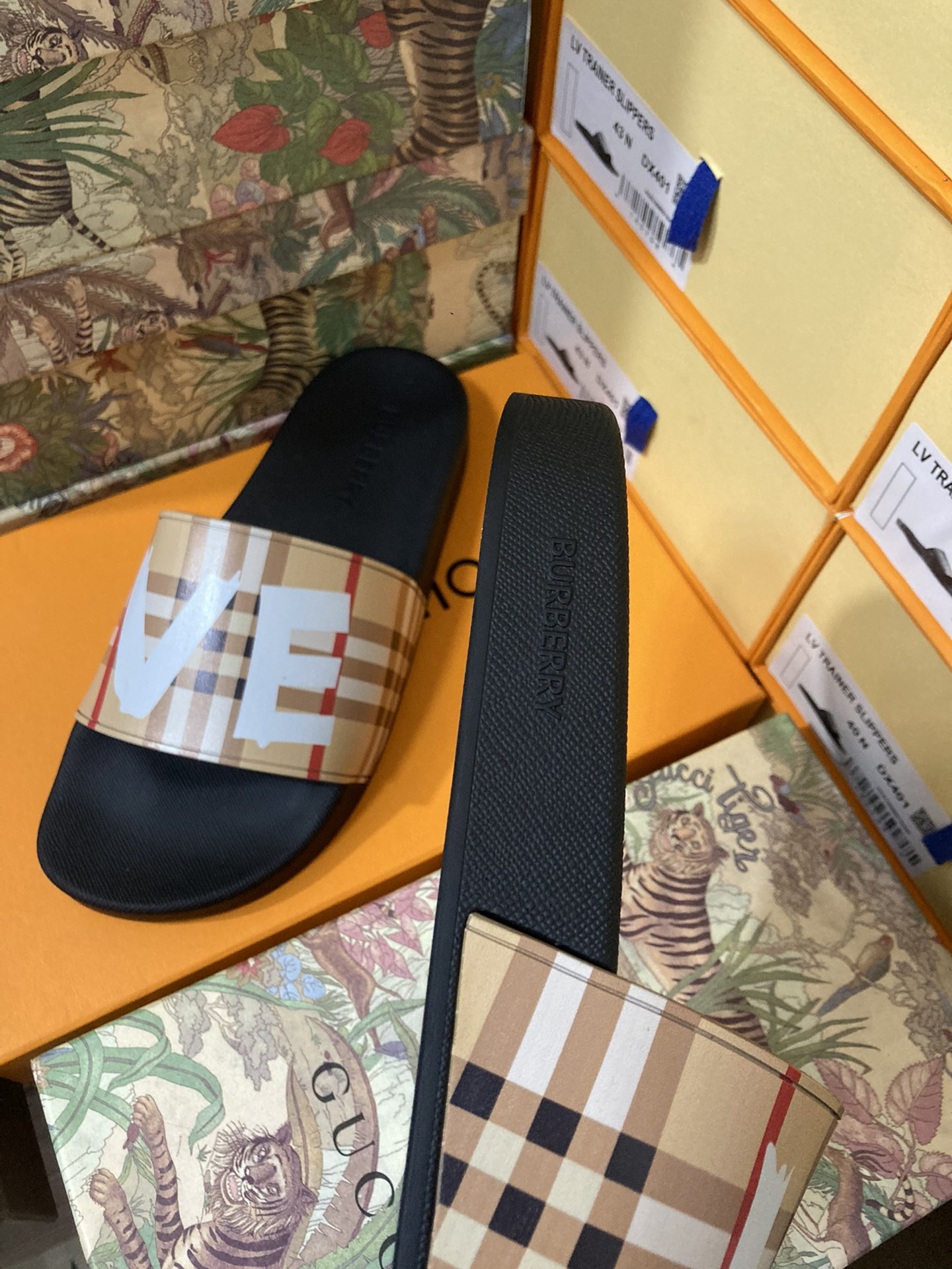 B**rry Check Slides