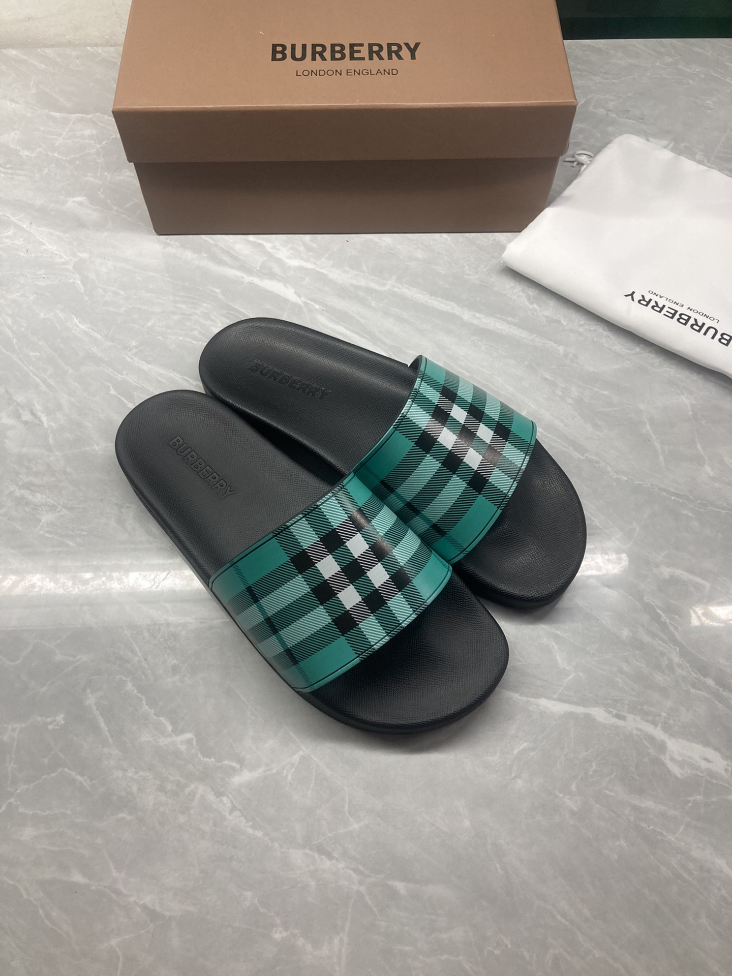 B**rry Check Slides