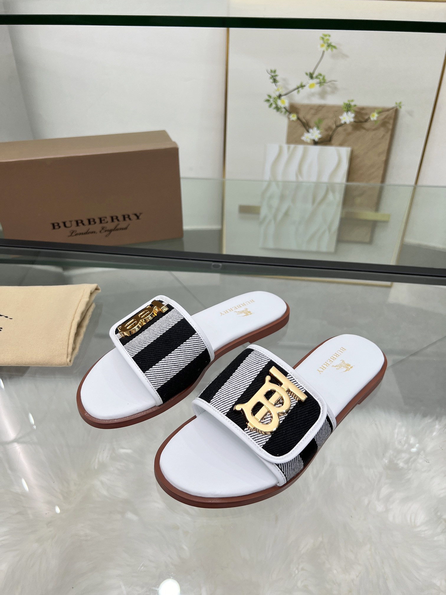 UA B**rry Slides