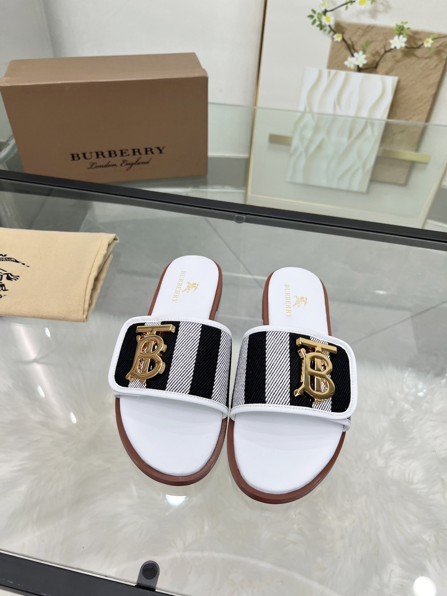 UA B**rry Slides