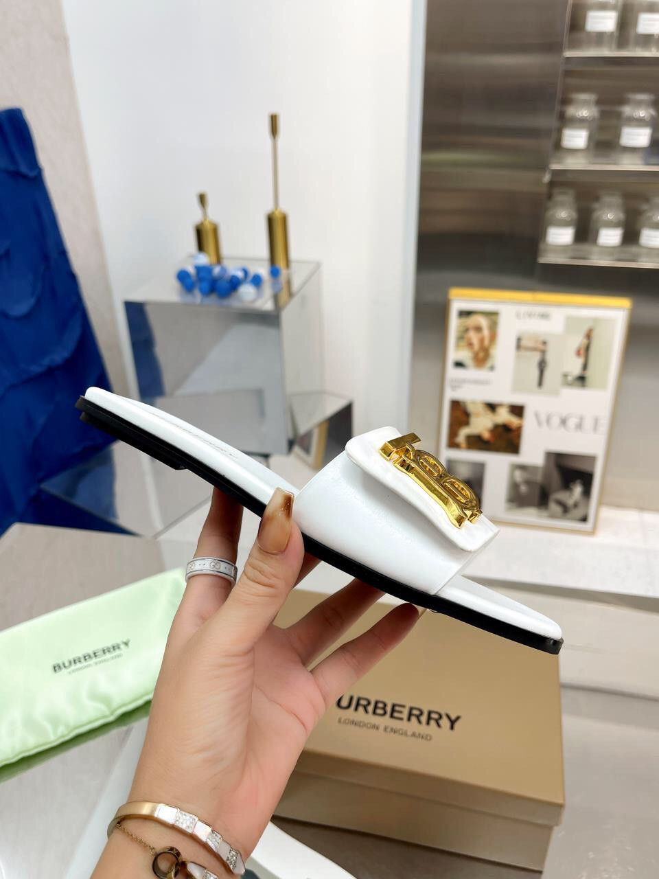 UA B**rry Slides